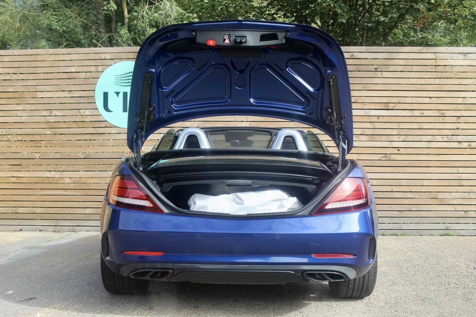 Mercedes-Benz SLC view 29