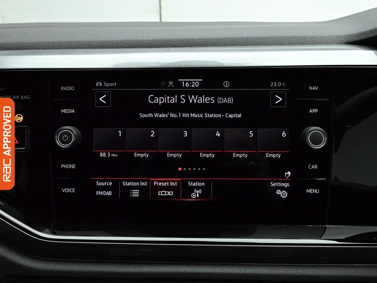 Volkswagen Polo view 21