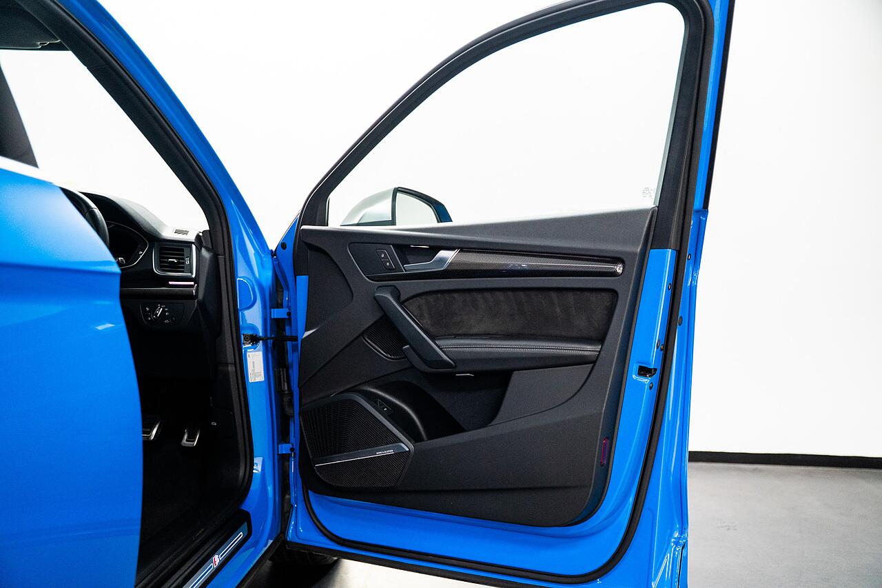 Audi SQ5 view 28