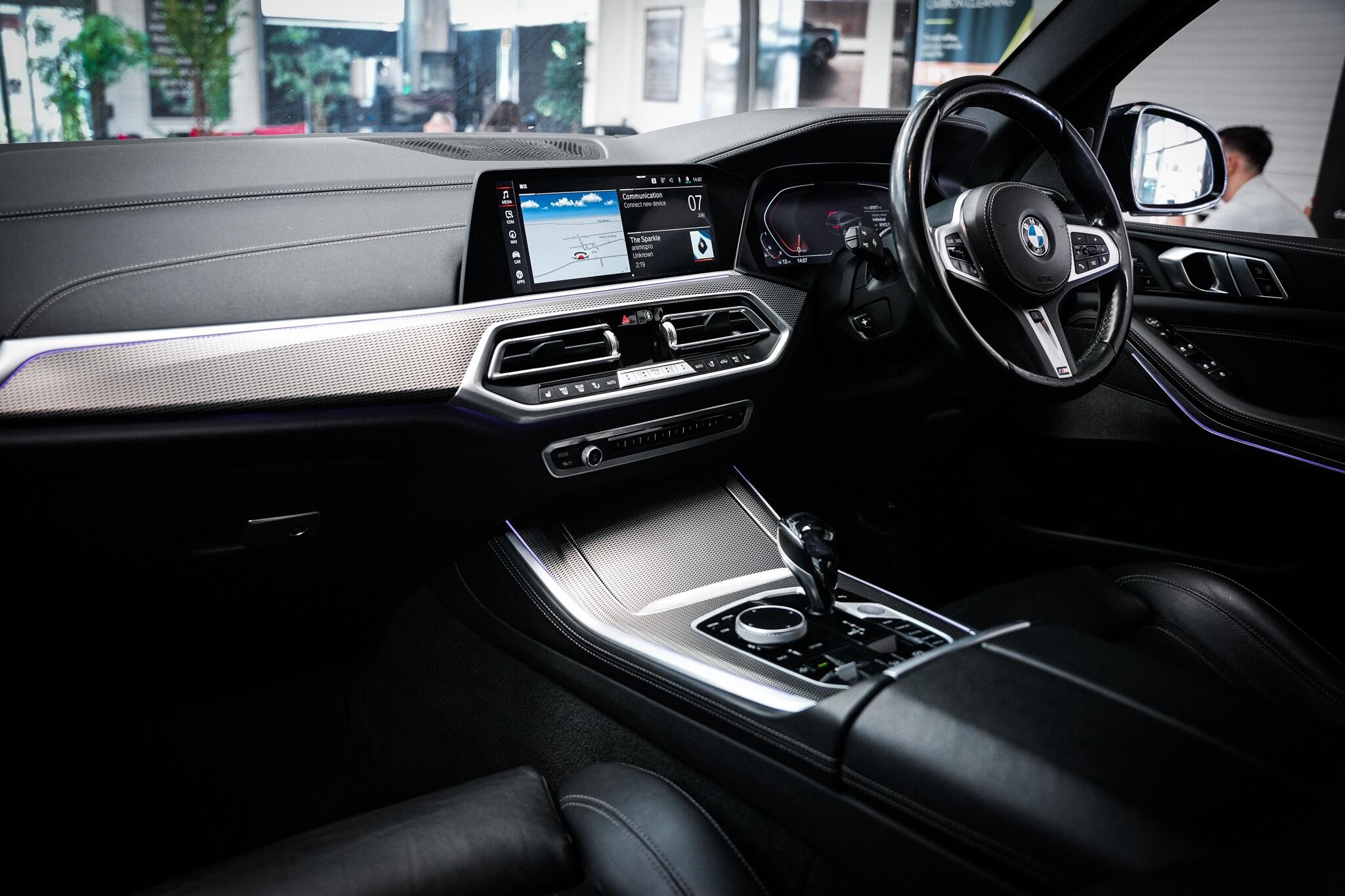 BMW X5 view 22