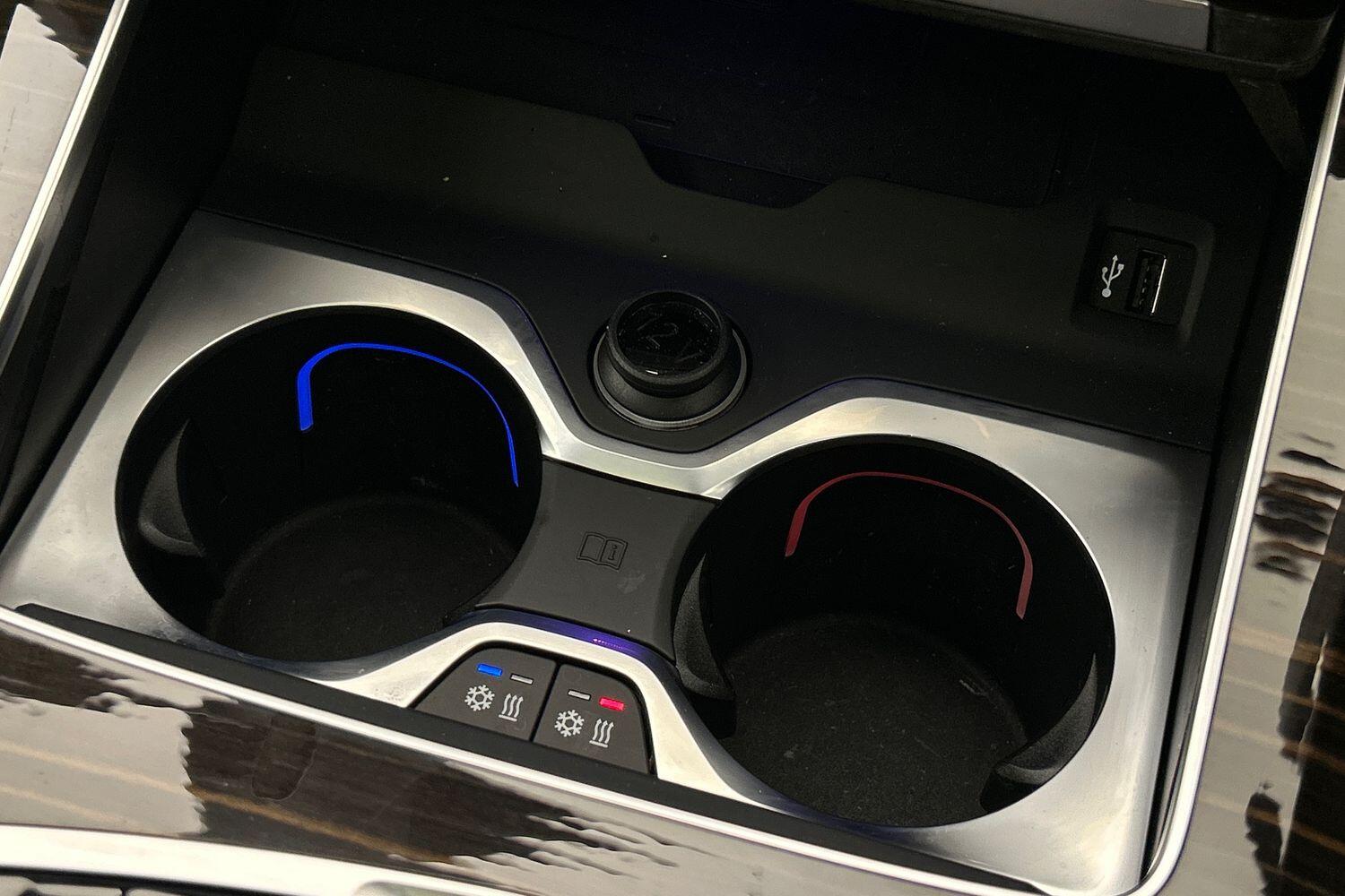 BMW X7 view 22
