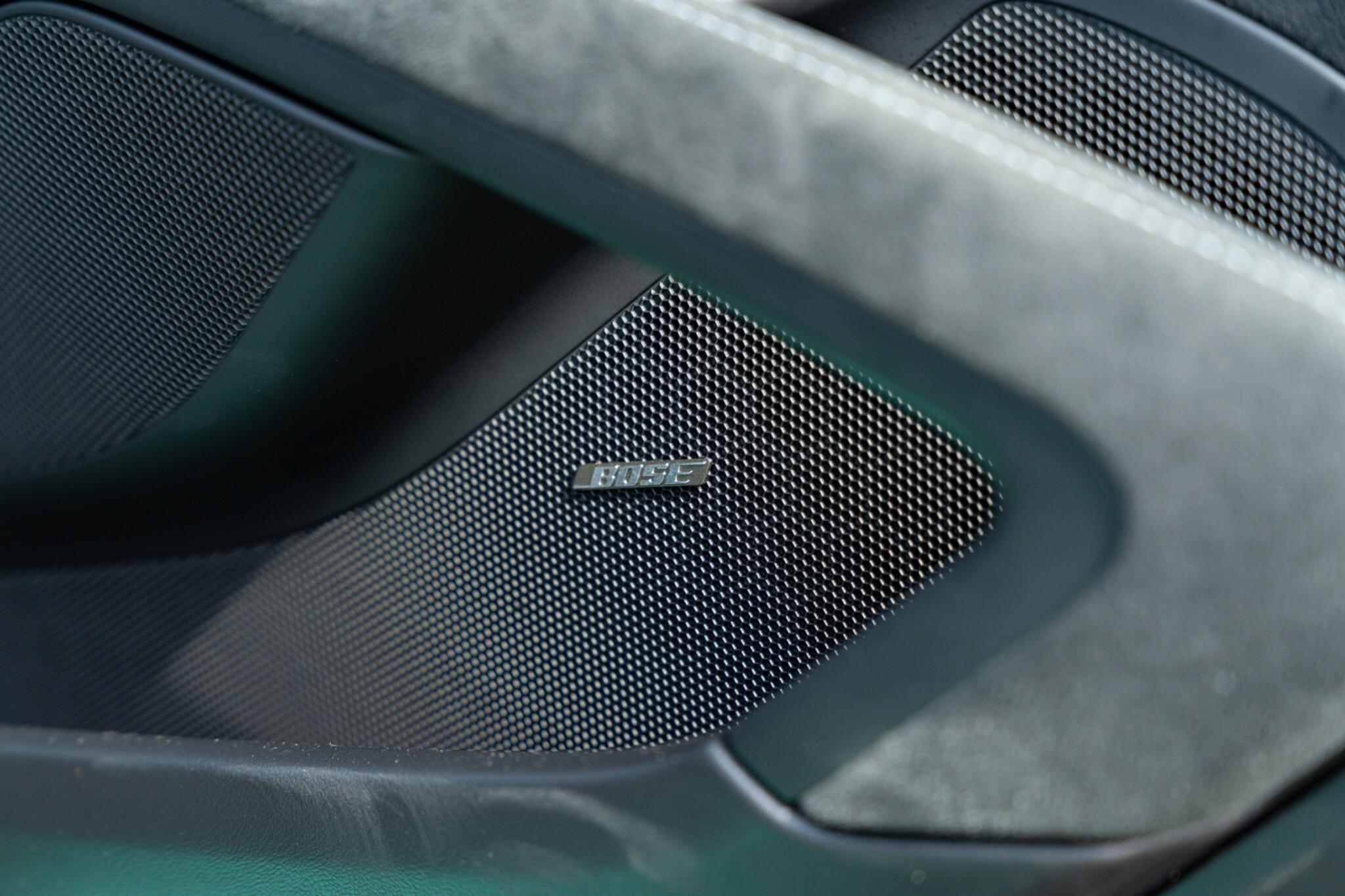 Porsche Cayman view 11
