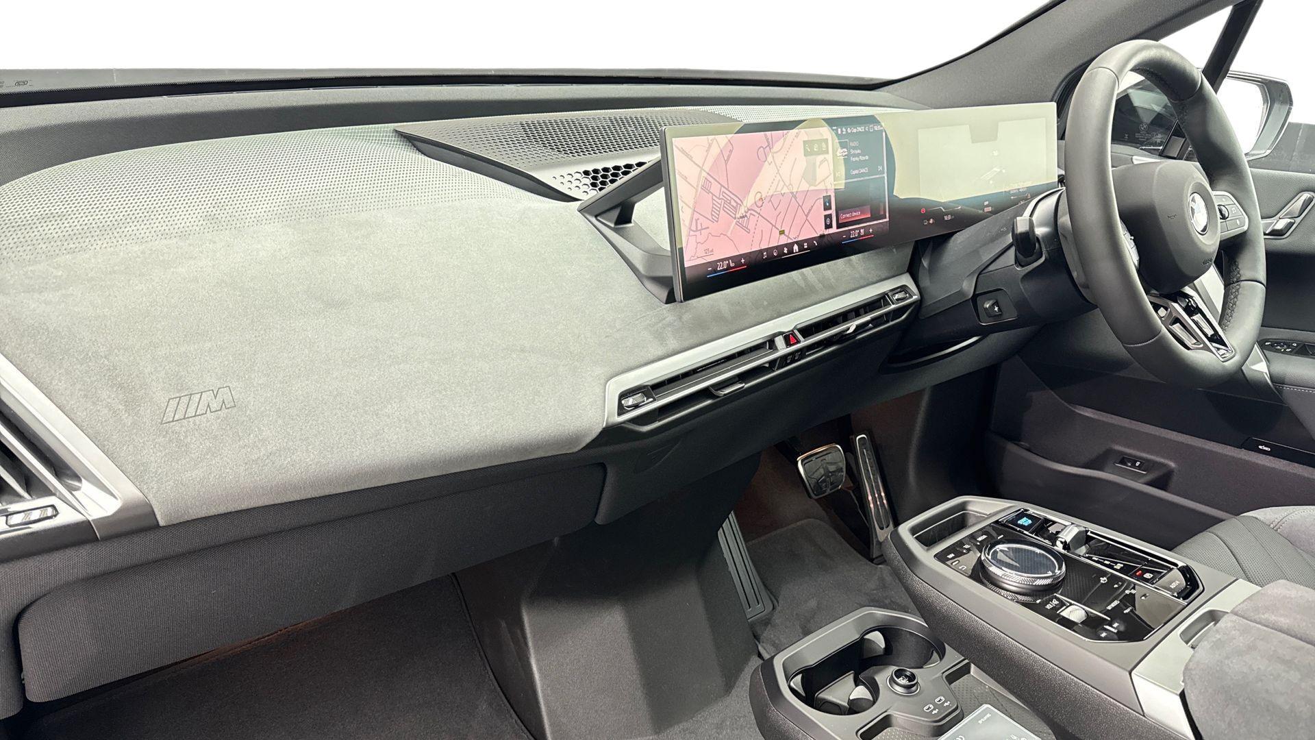 BMW iX view 7