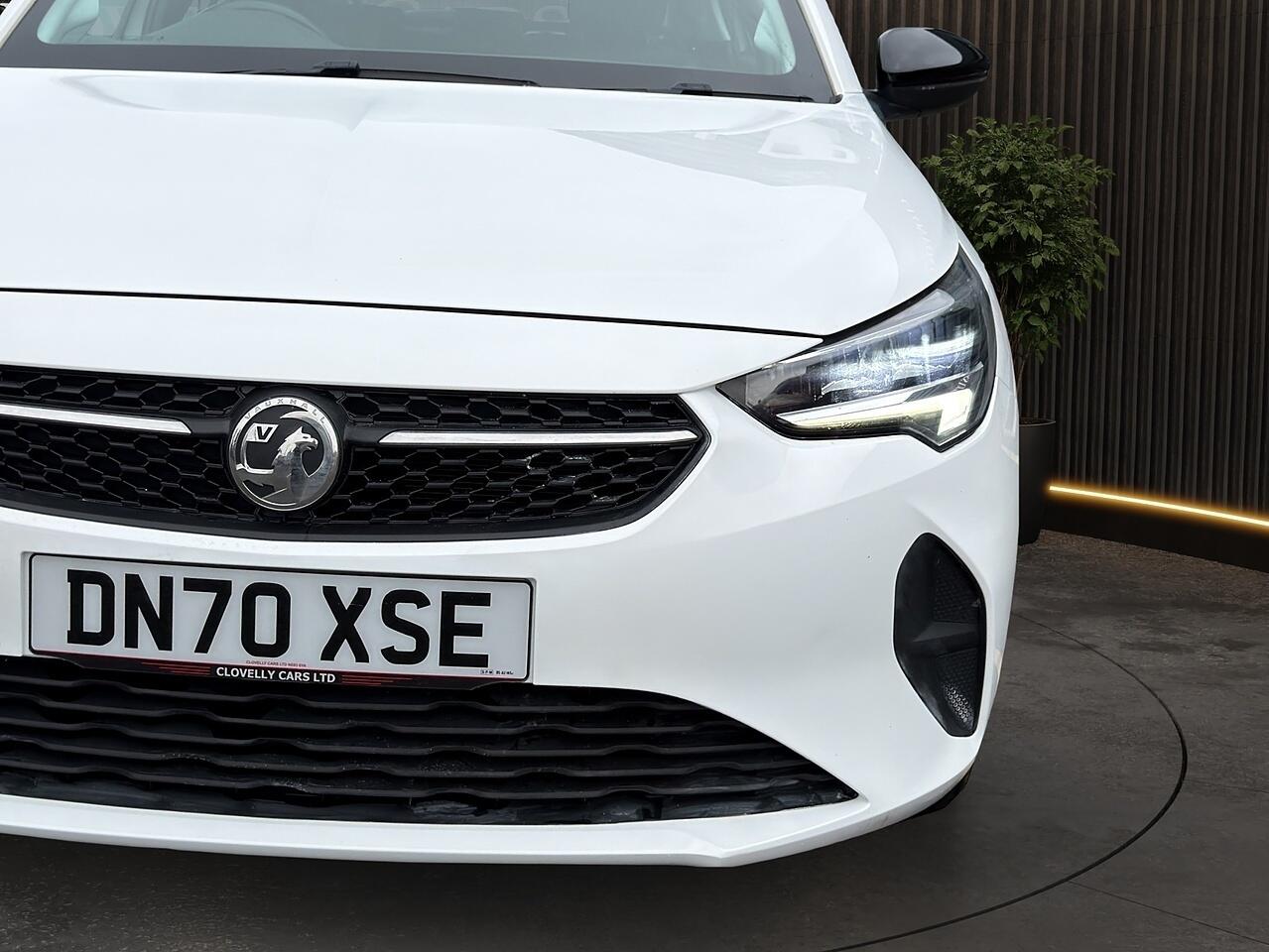 Vauxhall Corsa view 21