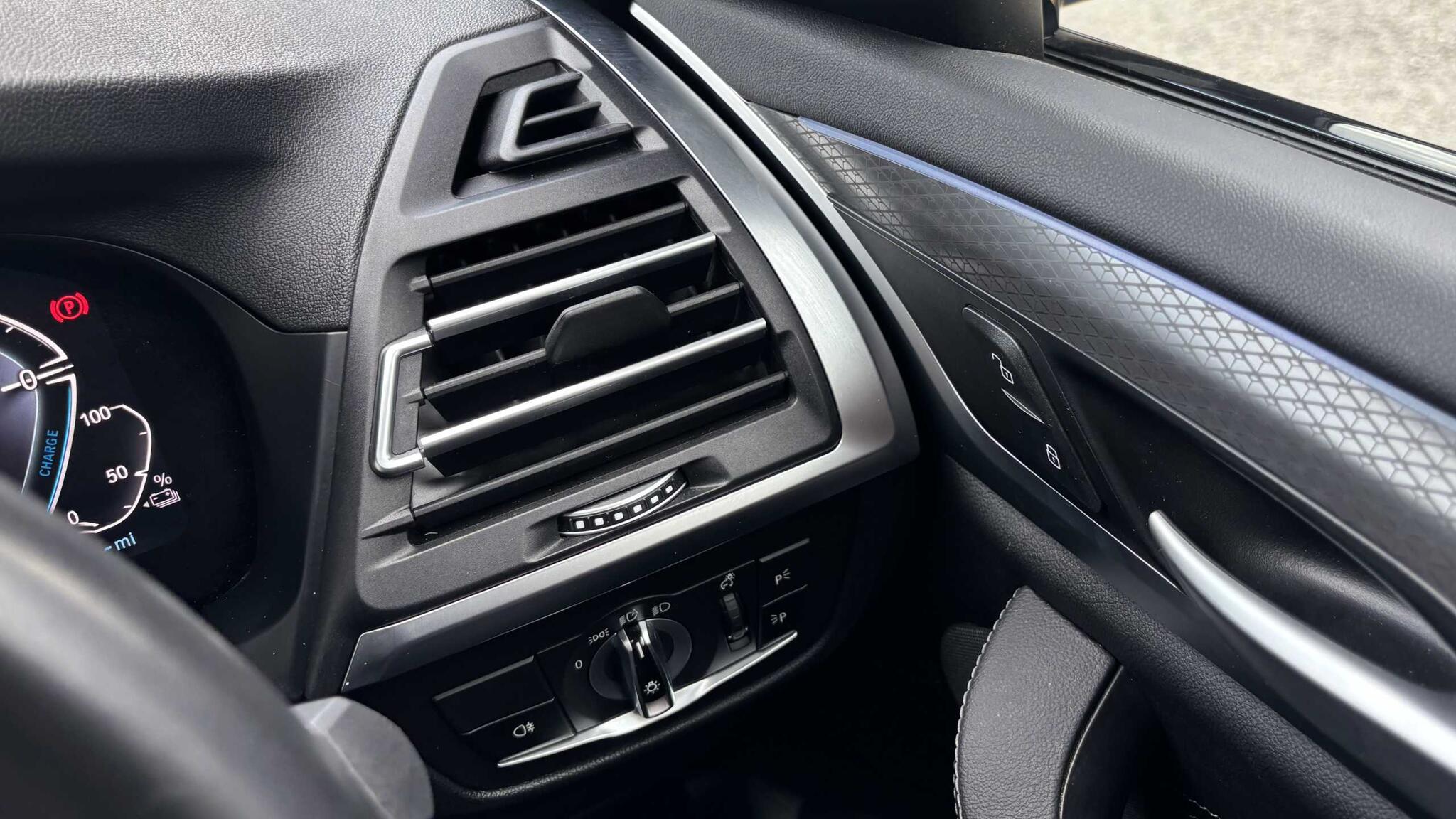 BMW X3 view 31