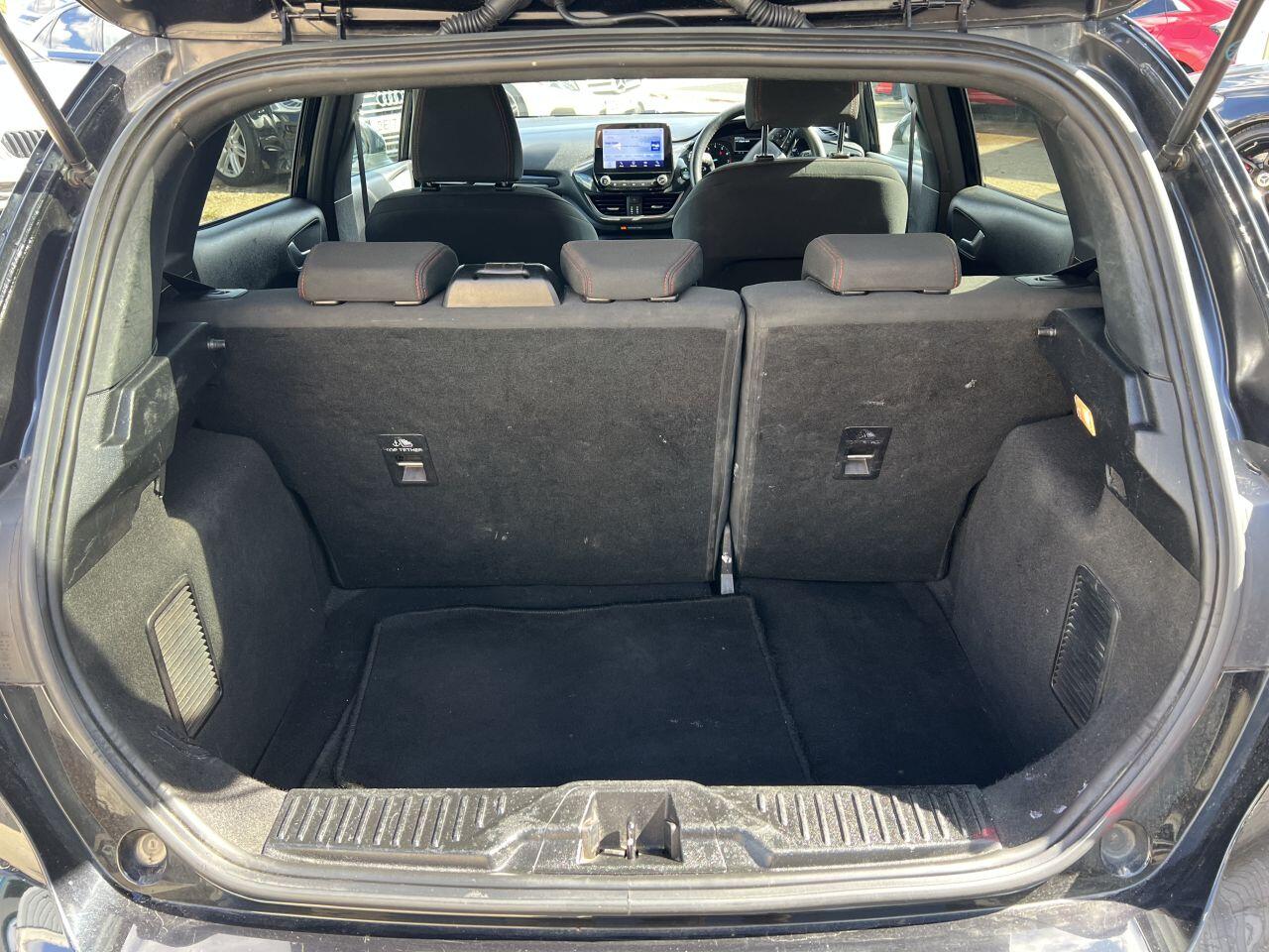 Ford Fiesta view 9
