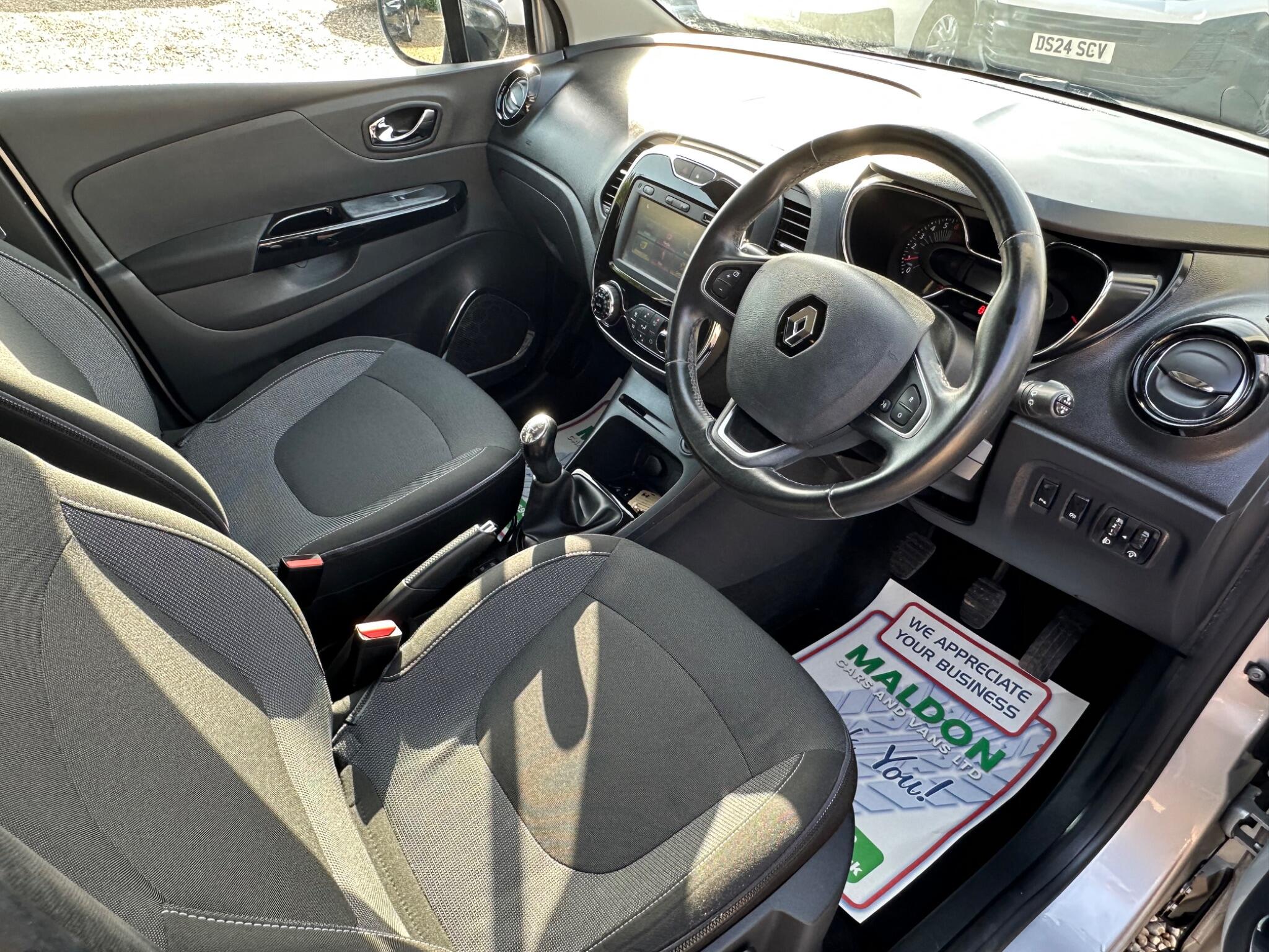 Renault Captur view 9