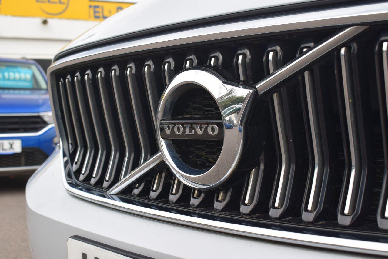 Volvo XC40 view 7