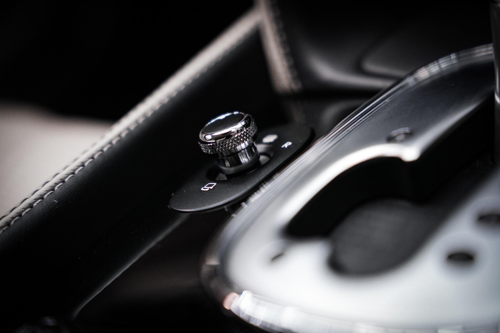 Bentley Flying Spur view 49