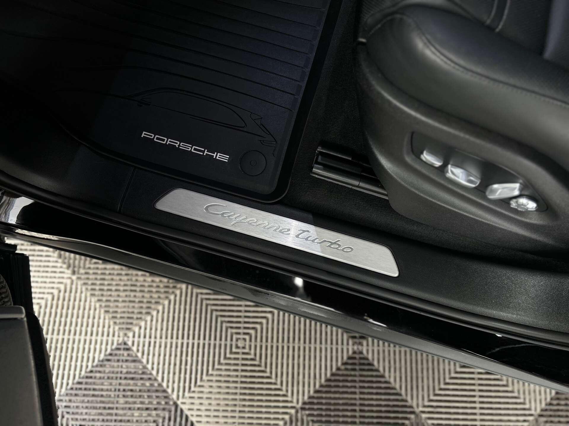 Porsche Cayenne view 17