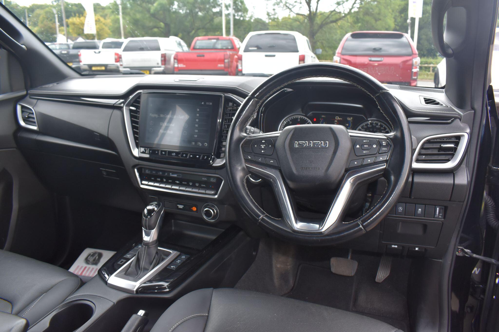 D-Max - 1.9 TD V-Cross Auto 4WD Euro 6 (s/s) 4dr - Image 27