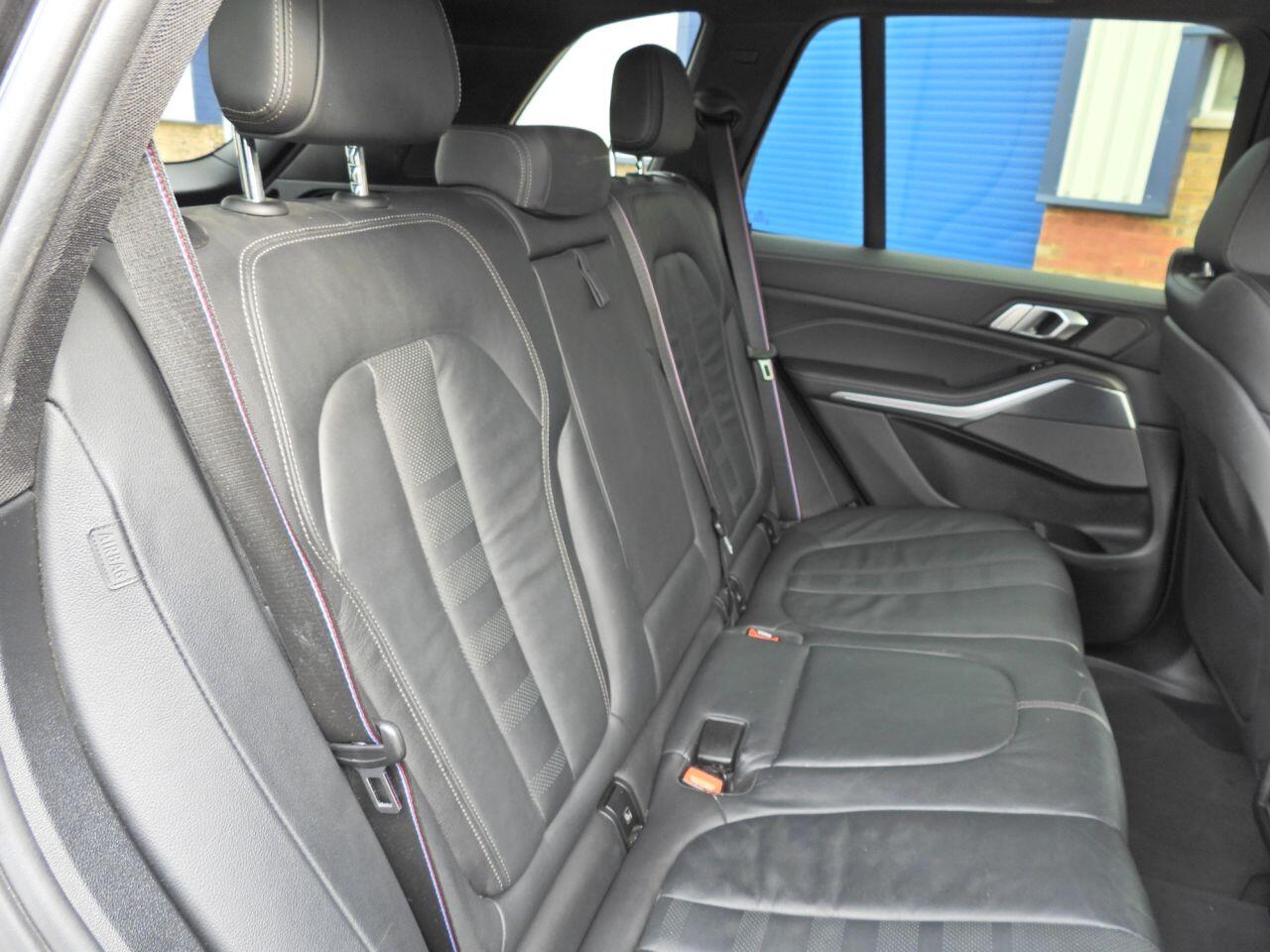 BMW X5 view 20