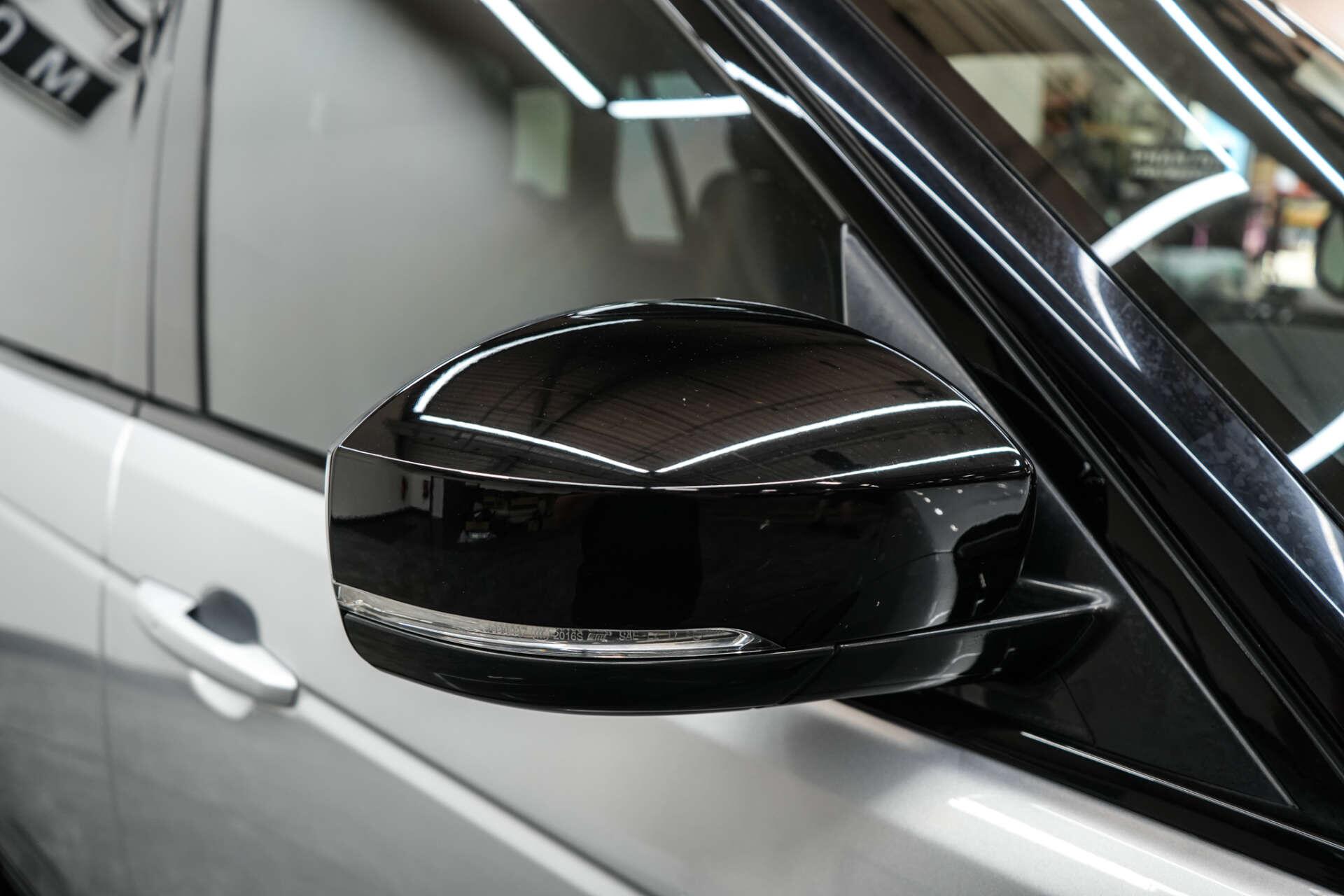 Land Rover Range Rover view 8