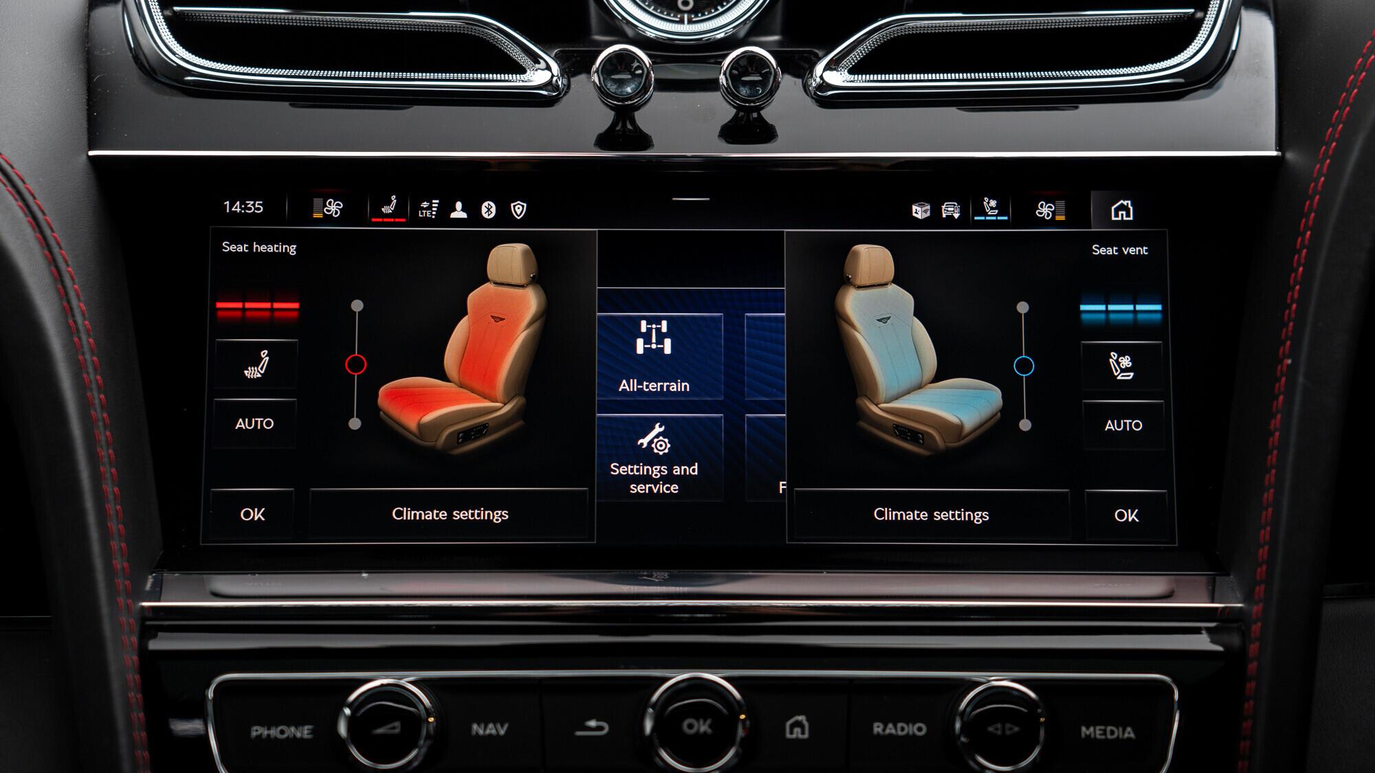 Bentley Bentayga view 28
