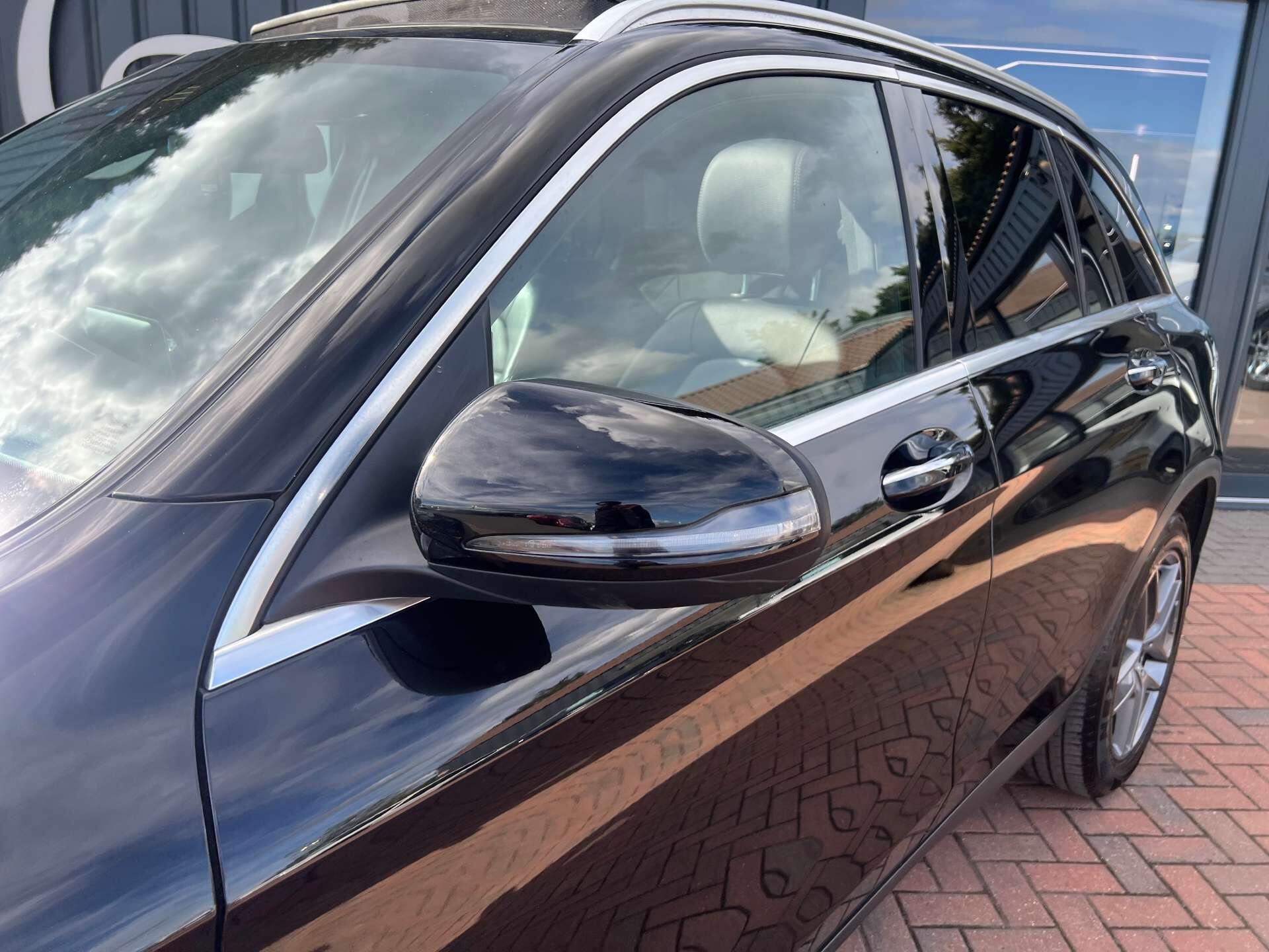 Mercedes-Benz GLC view 58