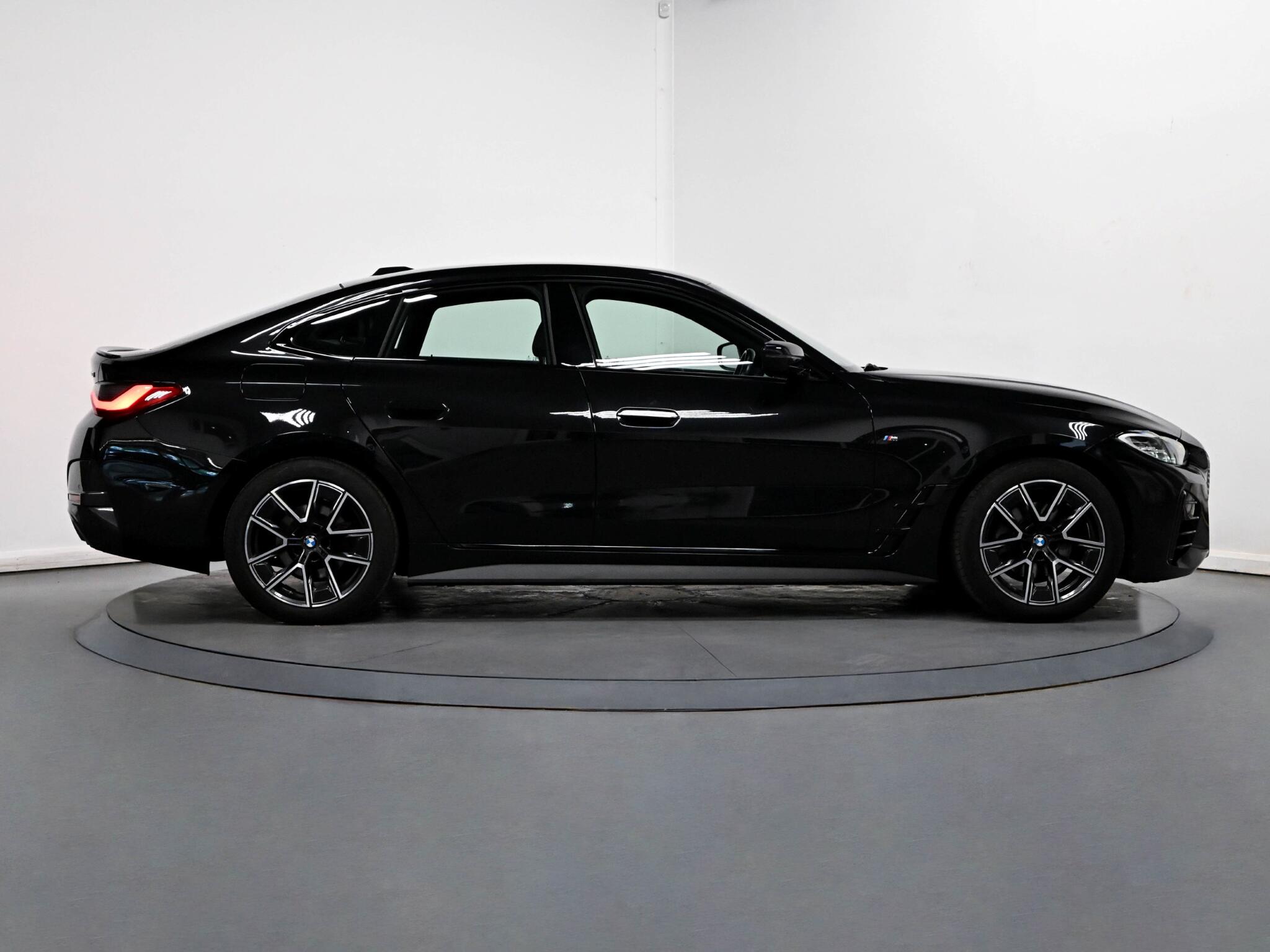 BMW 4 Series view 33