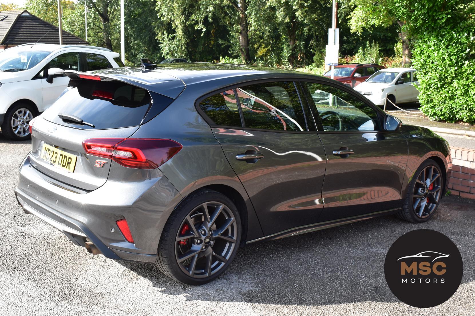 Ford Focus view 17