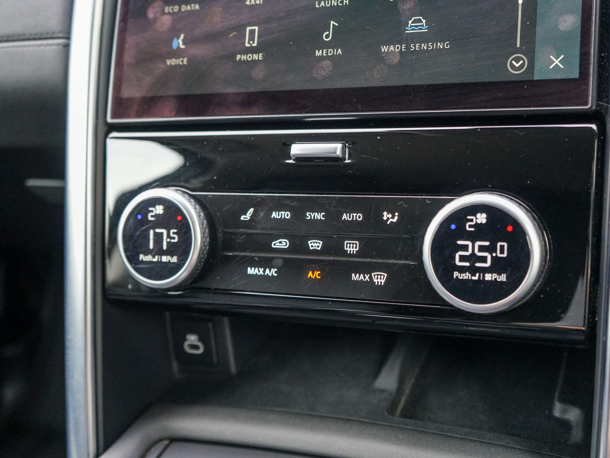Land Rover Discovery 3 view 36