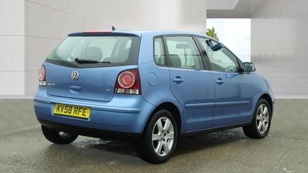 Volkswagen Polo view 4
