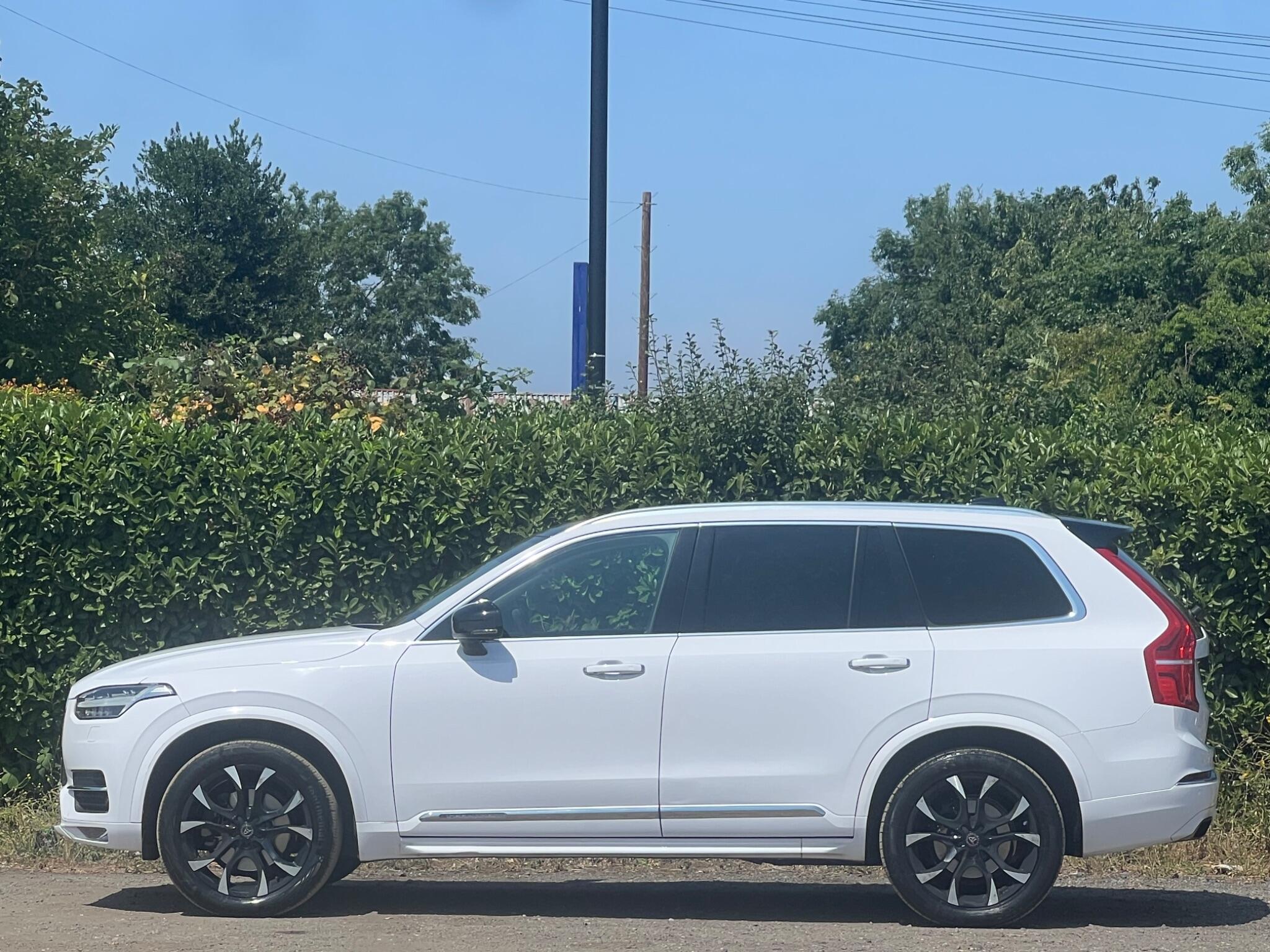 Volvo XC90 view 6