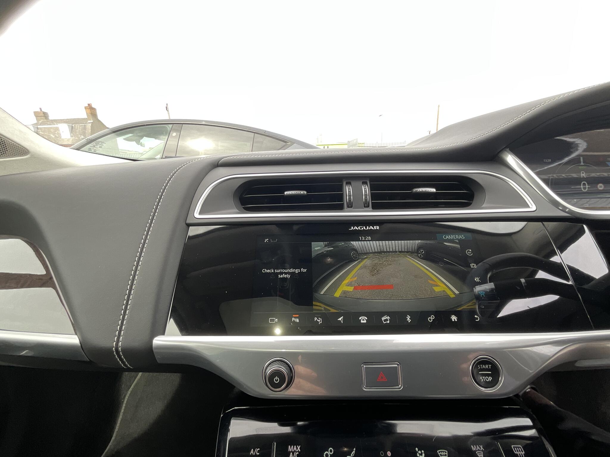 Jaguar I-Pace view 28