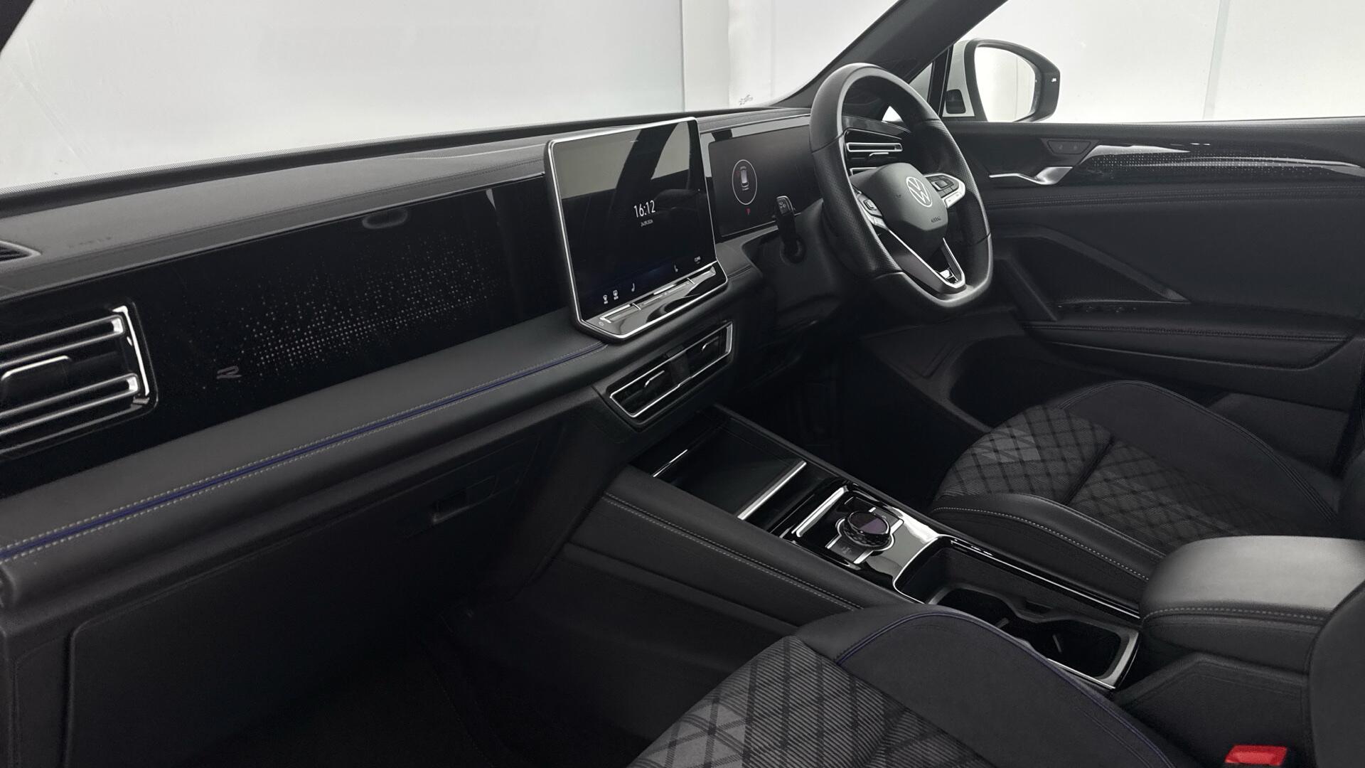 Volkswagen Tiguan view 10