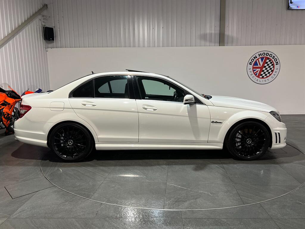 Mercedes-Benz C-Class view 16
