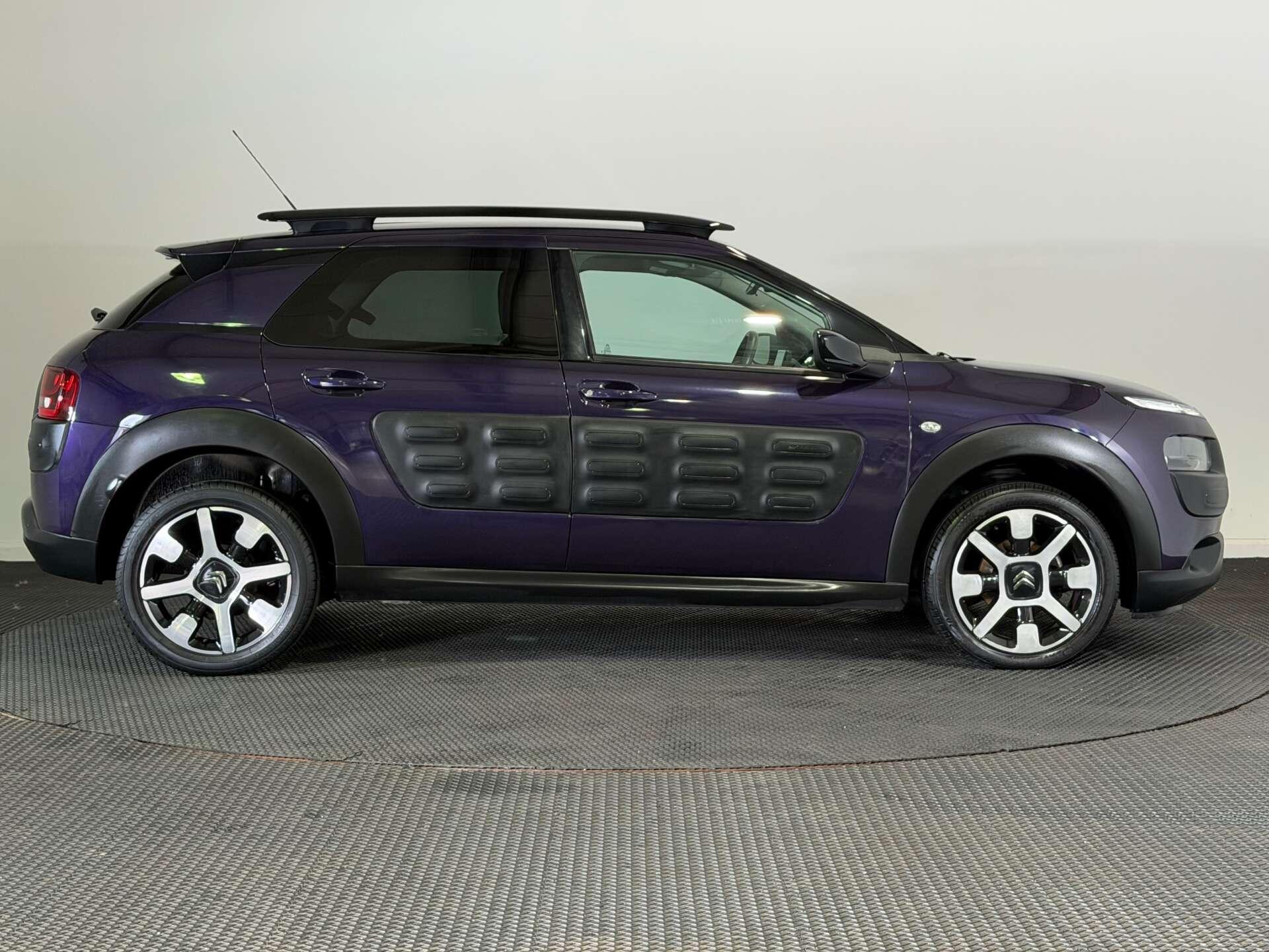 Citroen C4 Cactus view 8