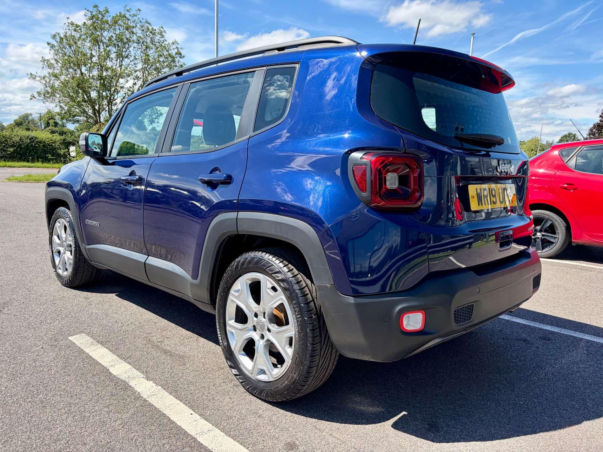 Jeep Renegade view 6
