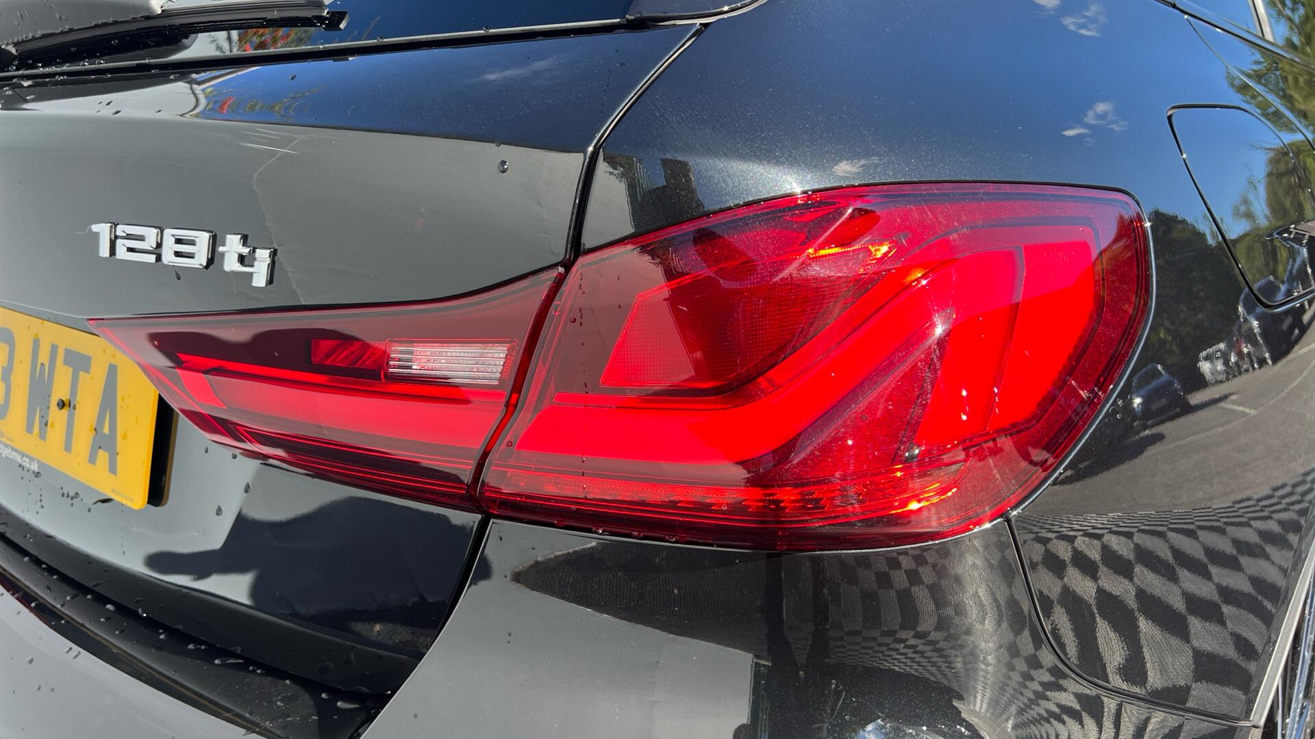 BMW 1 Series view 22