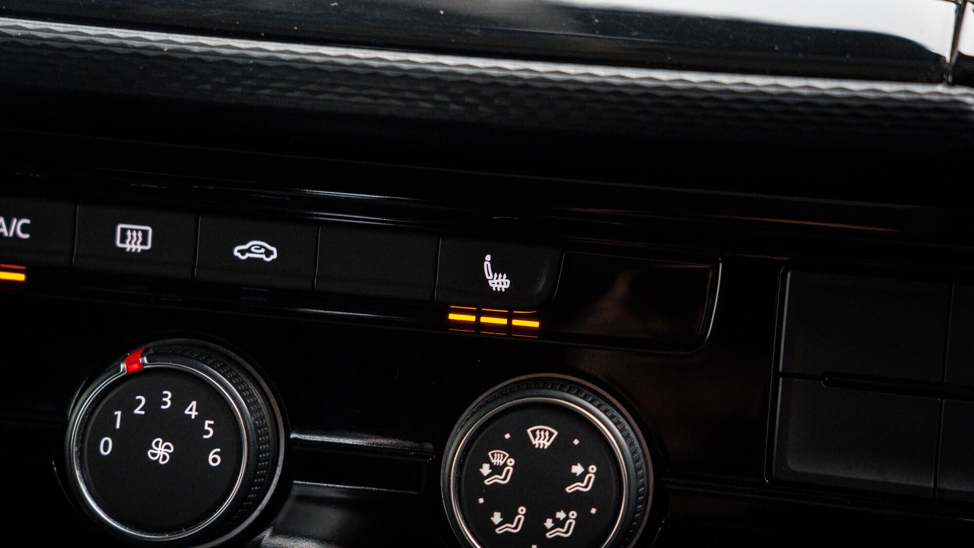Volkswagen Transporter view 45