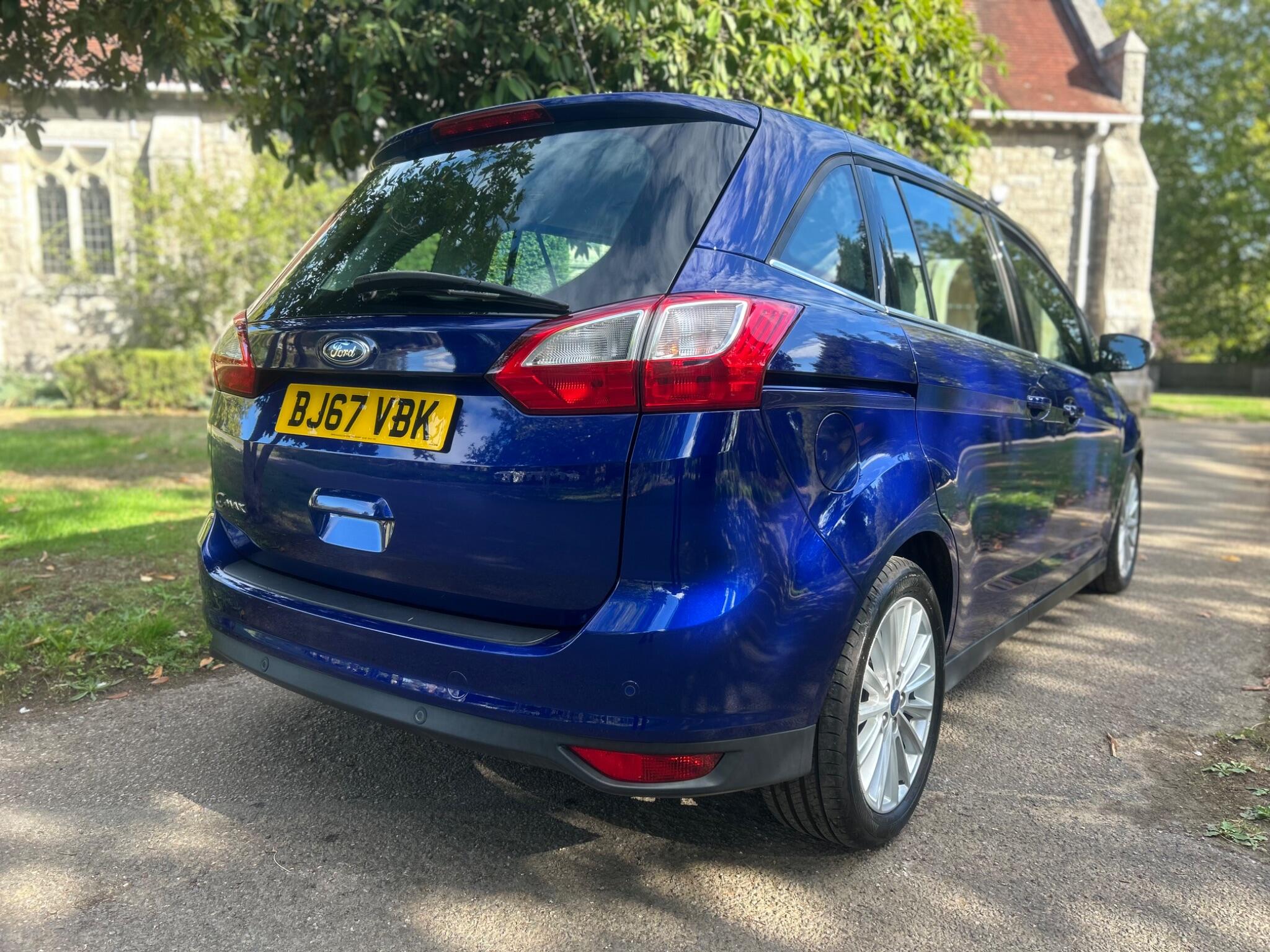 Ford Grand C-Max view 20