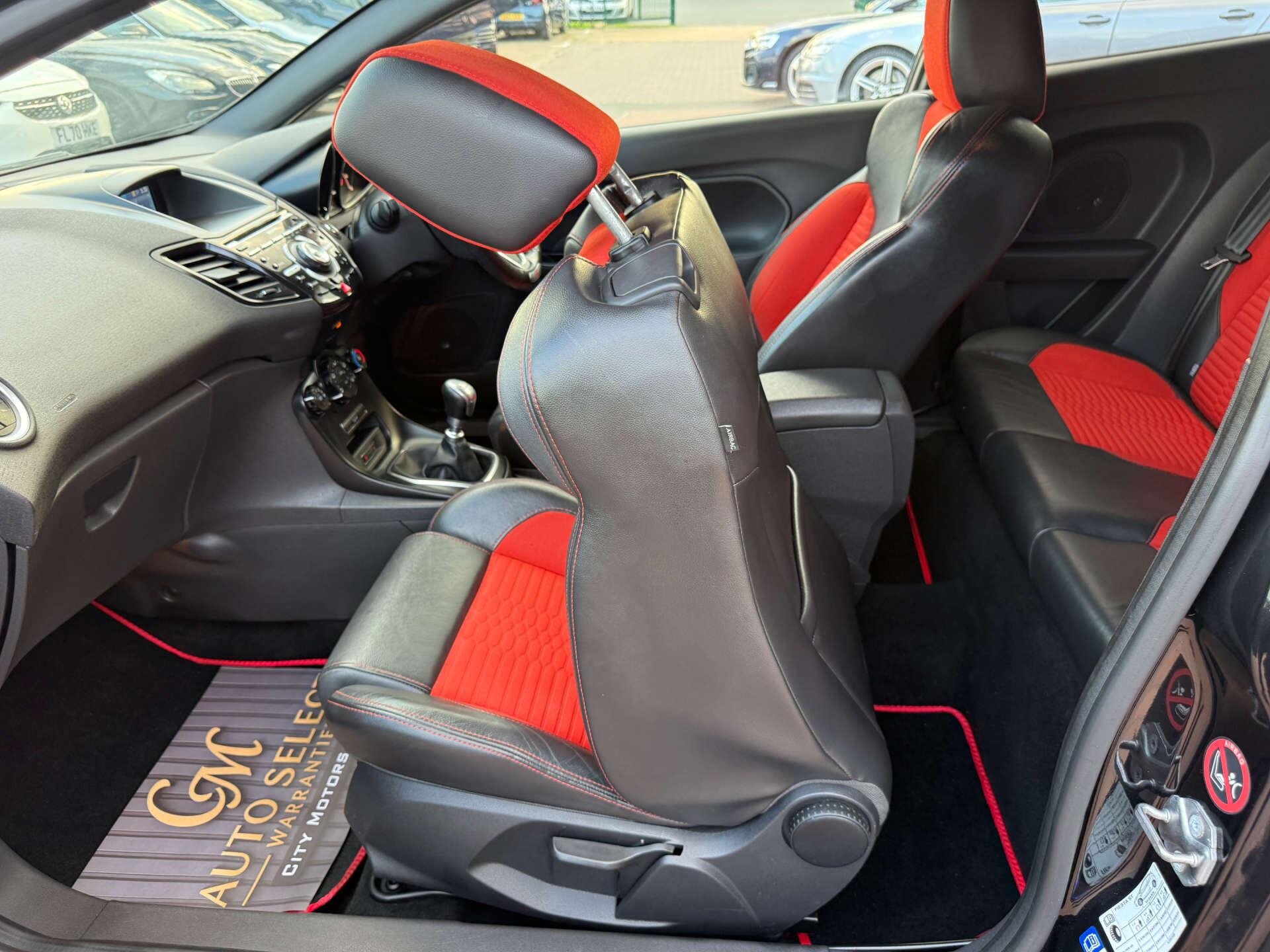 Ford Fiesta view 72