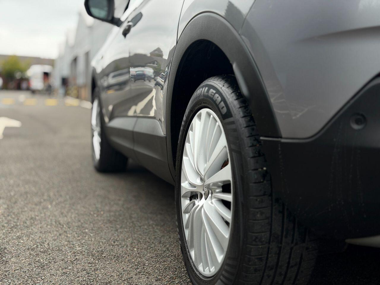 Vauxhall Grandland X view 41