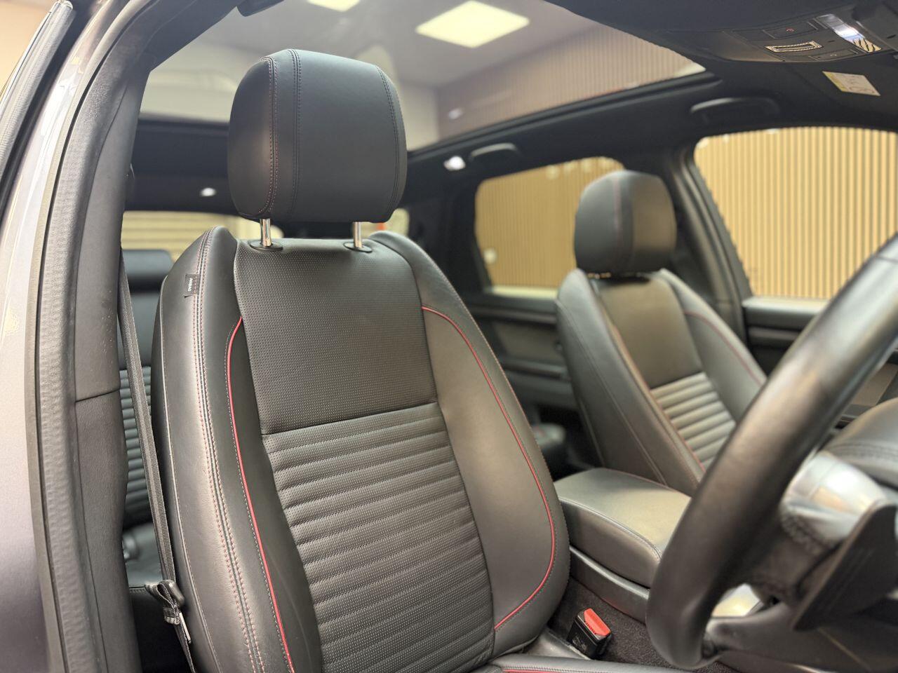 Land Rover Discovery Sport view 21