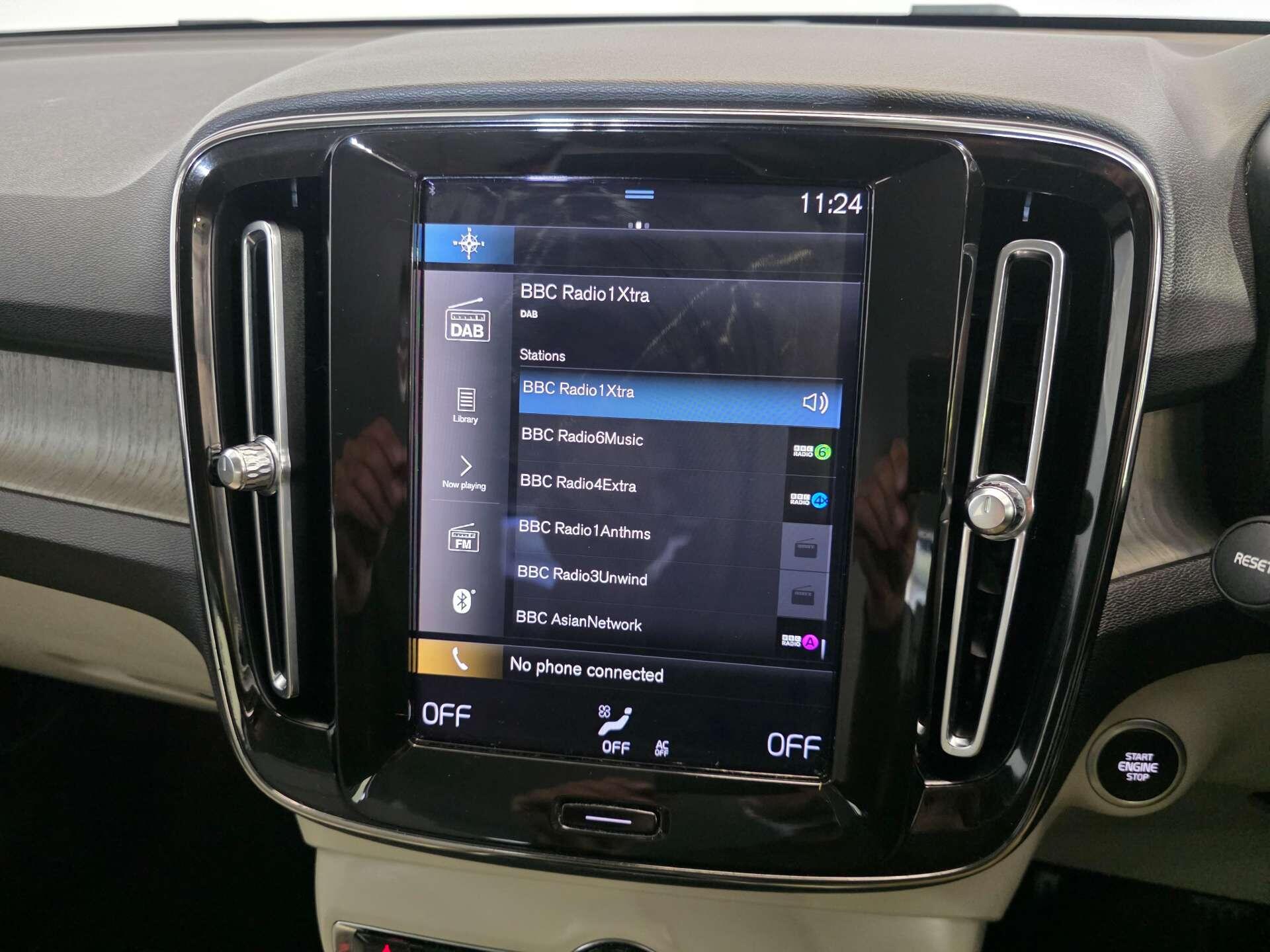Volvo XC40 view 25