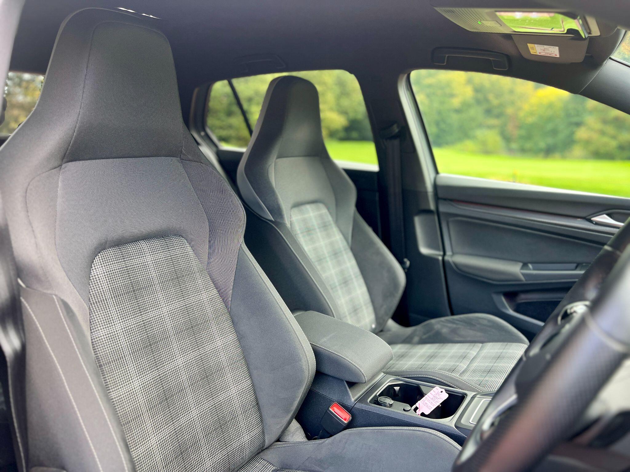 Volkswagen Golf view 22