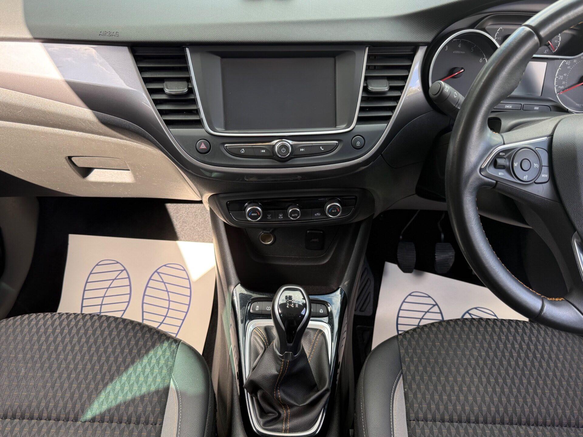 Vauxhall Crossland X view 52