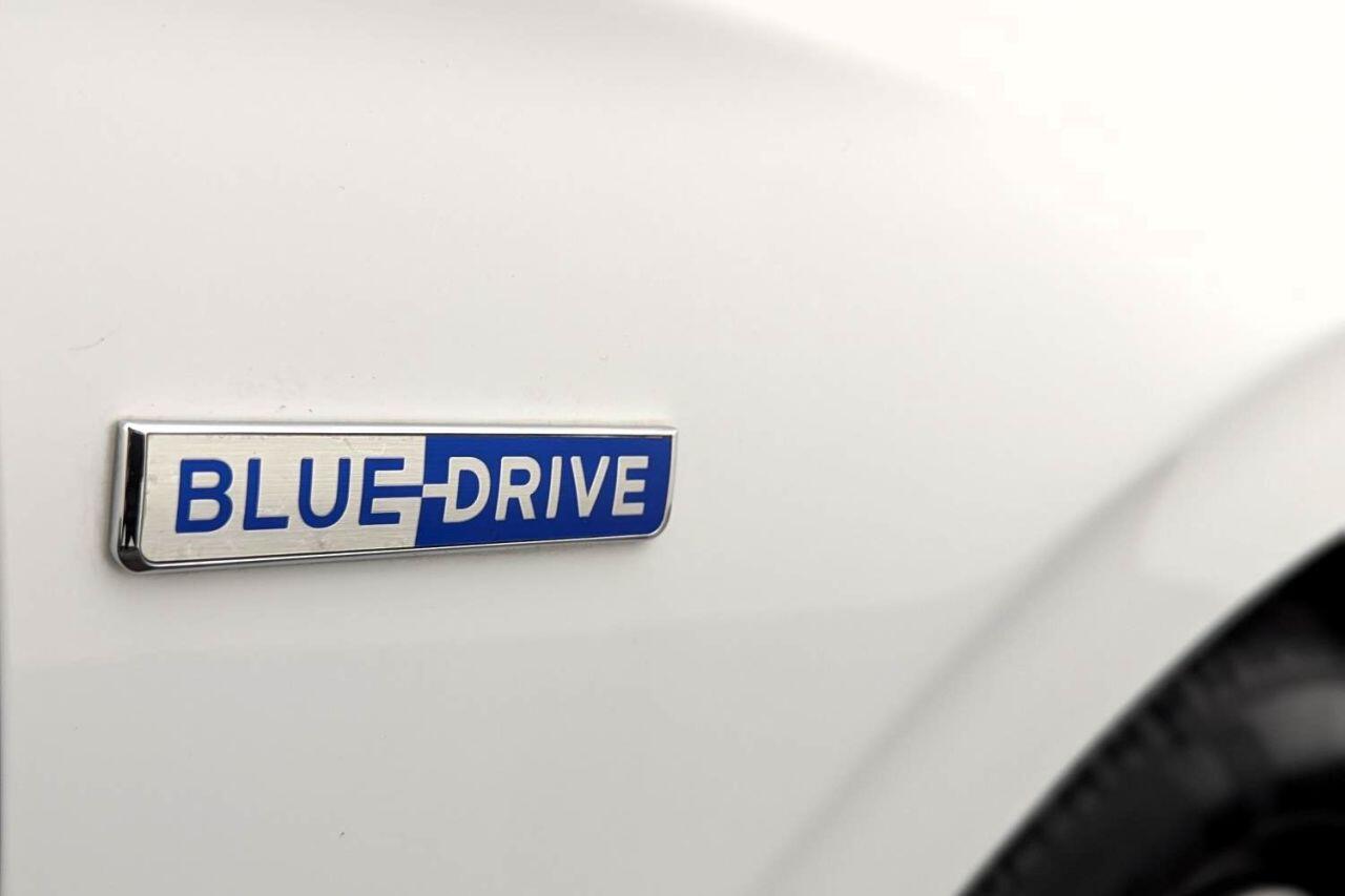 Hyundai IONIQ view 42
