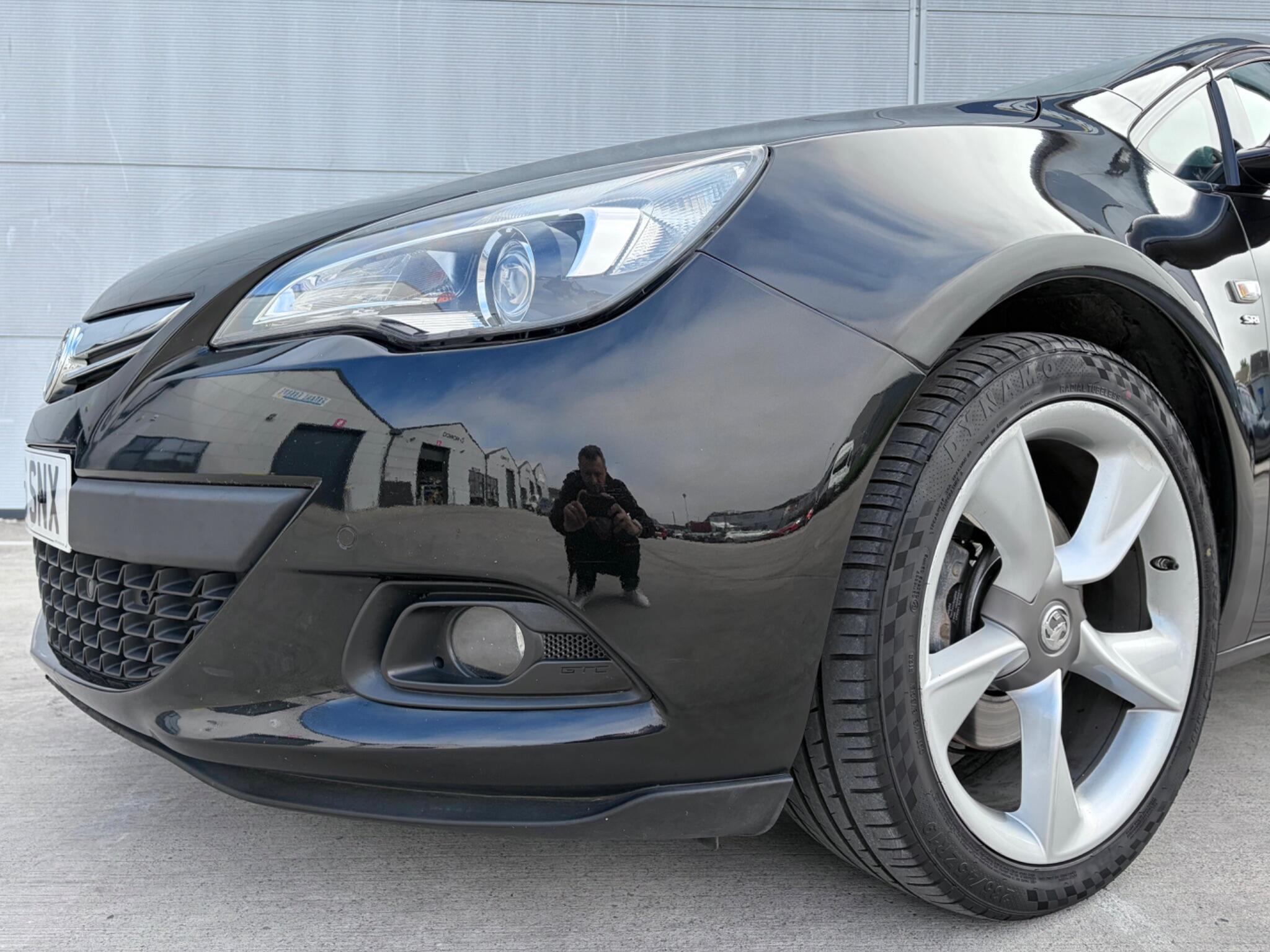 Vauxhall Astra GTC view 8