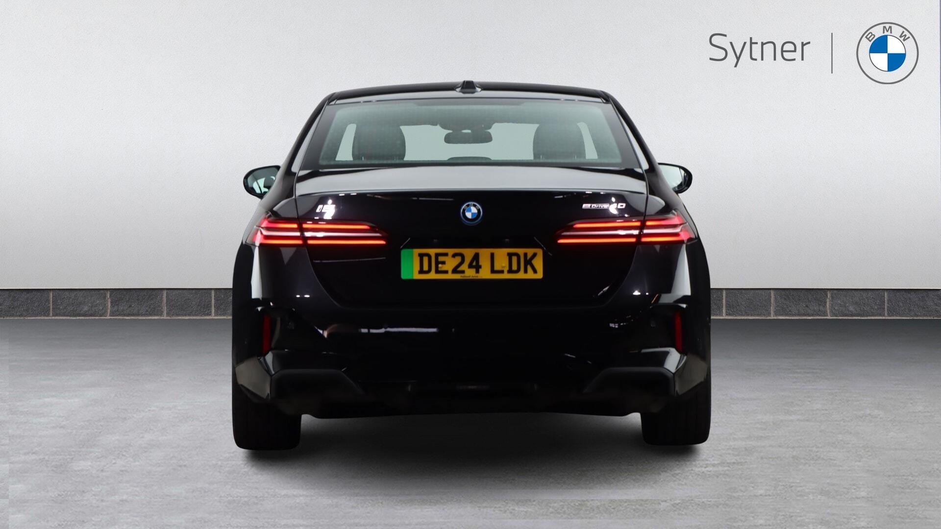 BMW i5 view 15