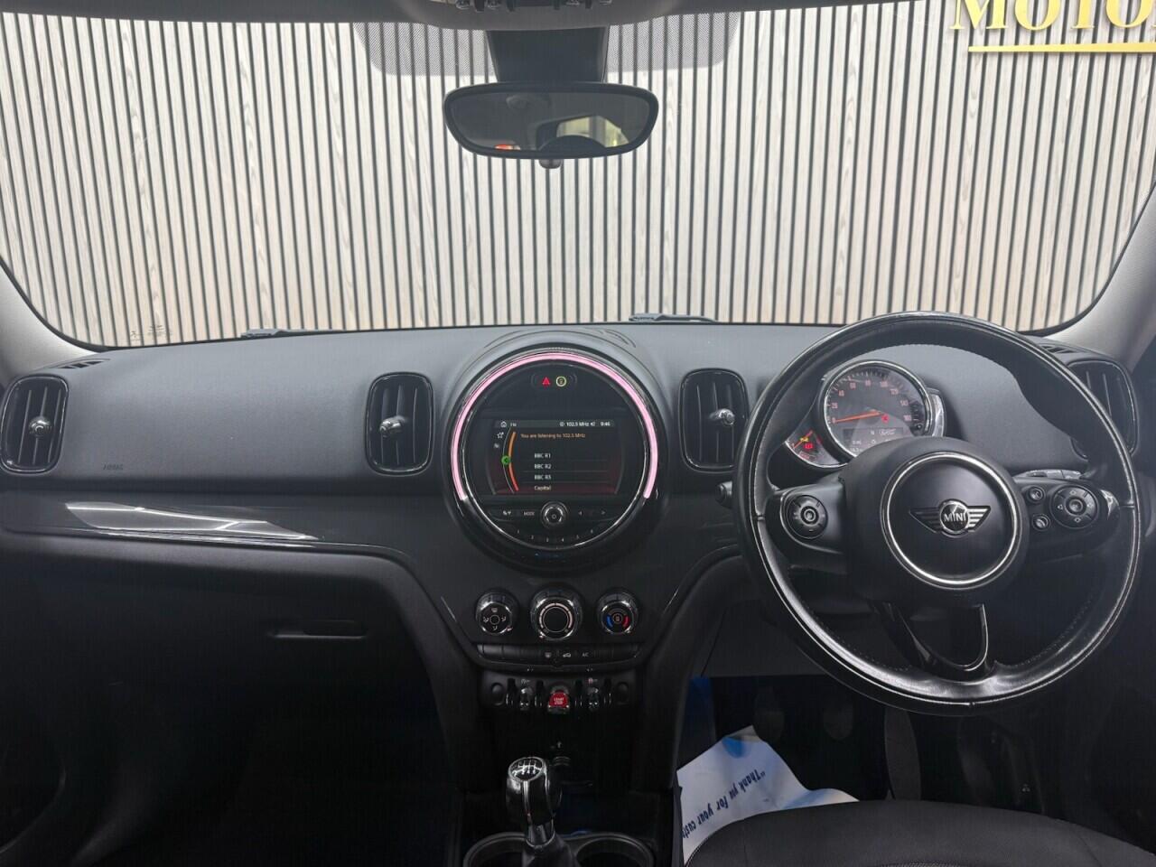 Mini Countryman view 8