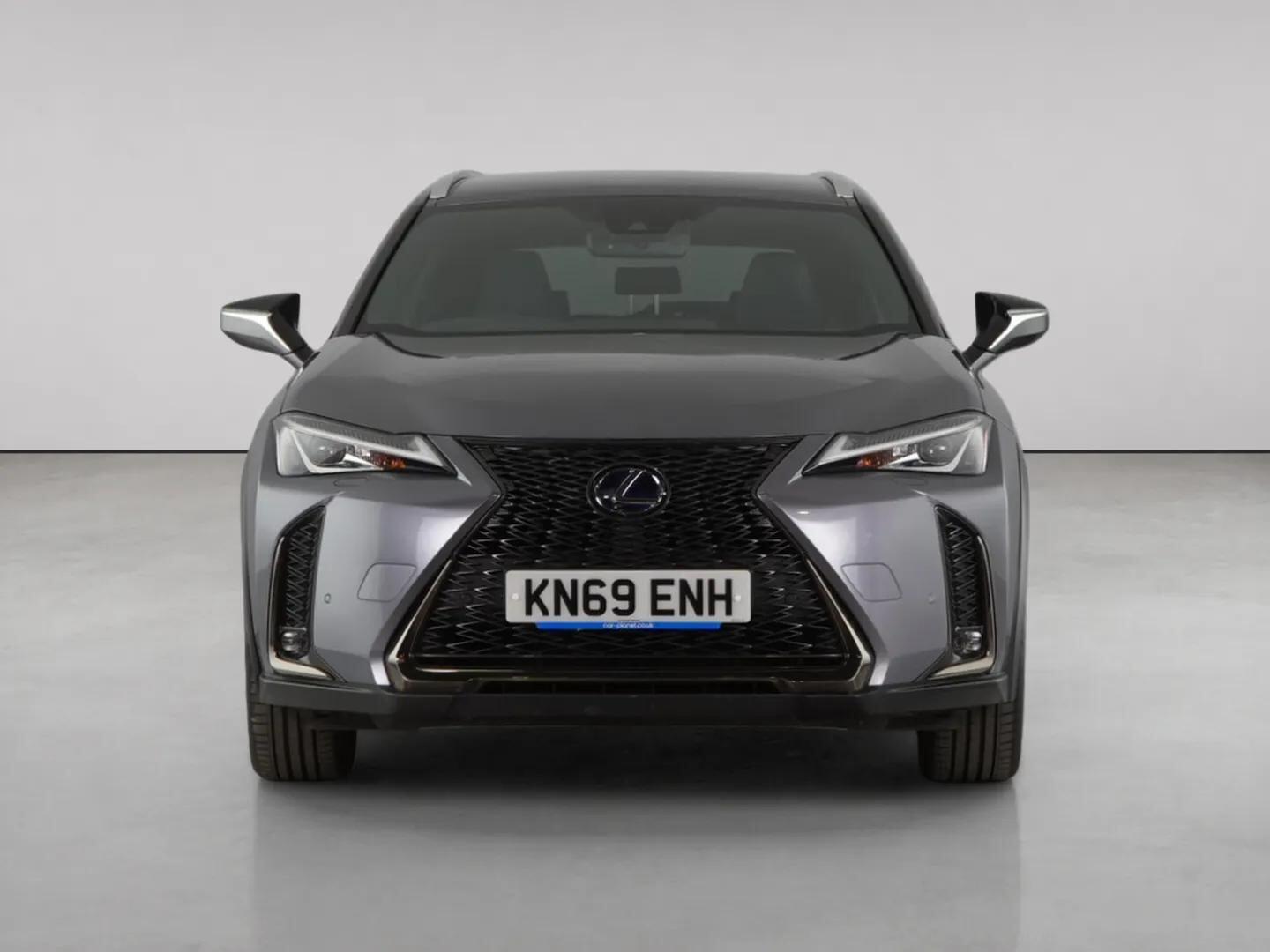Lexus Ux view 5