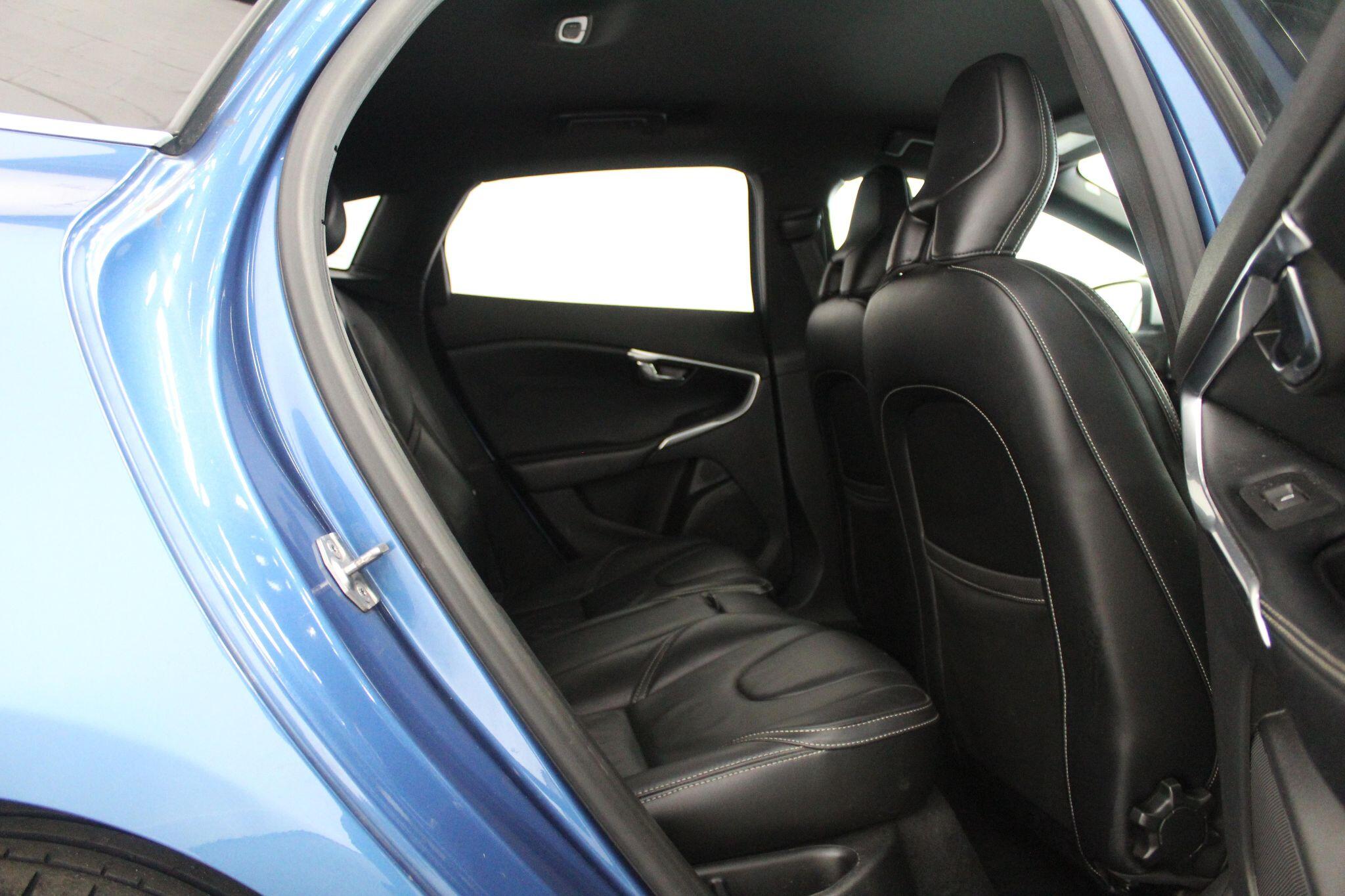 Volvo V40 view 52