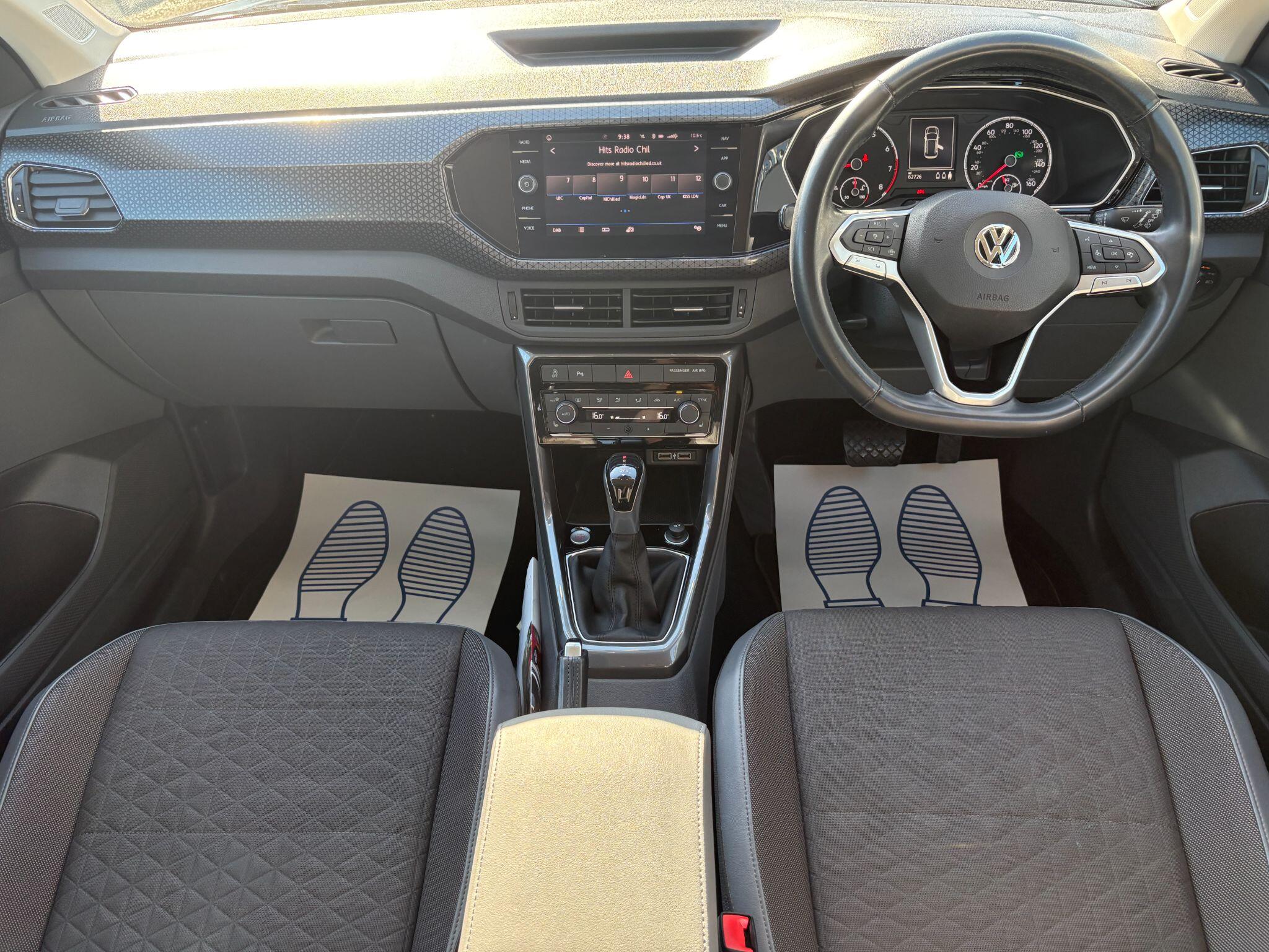 Volkswagen T-Cross view 26