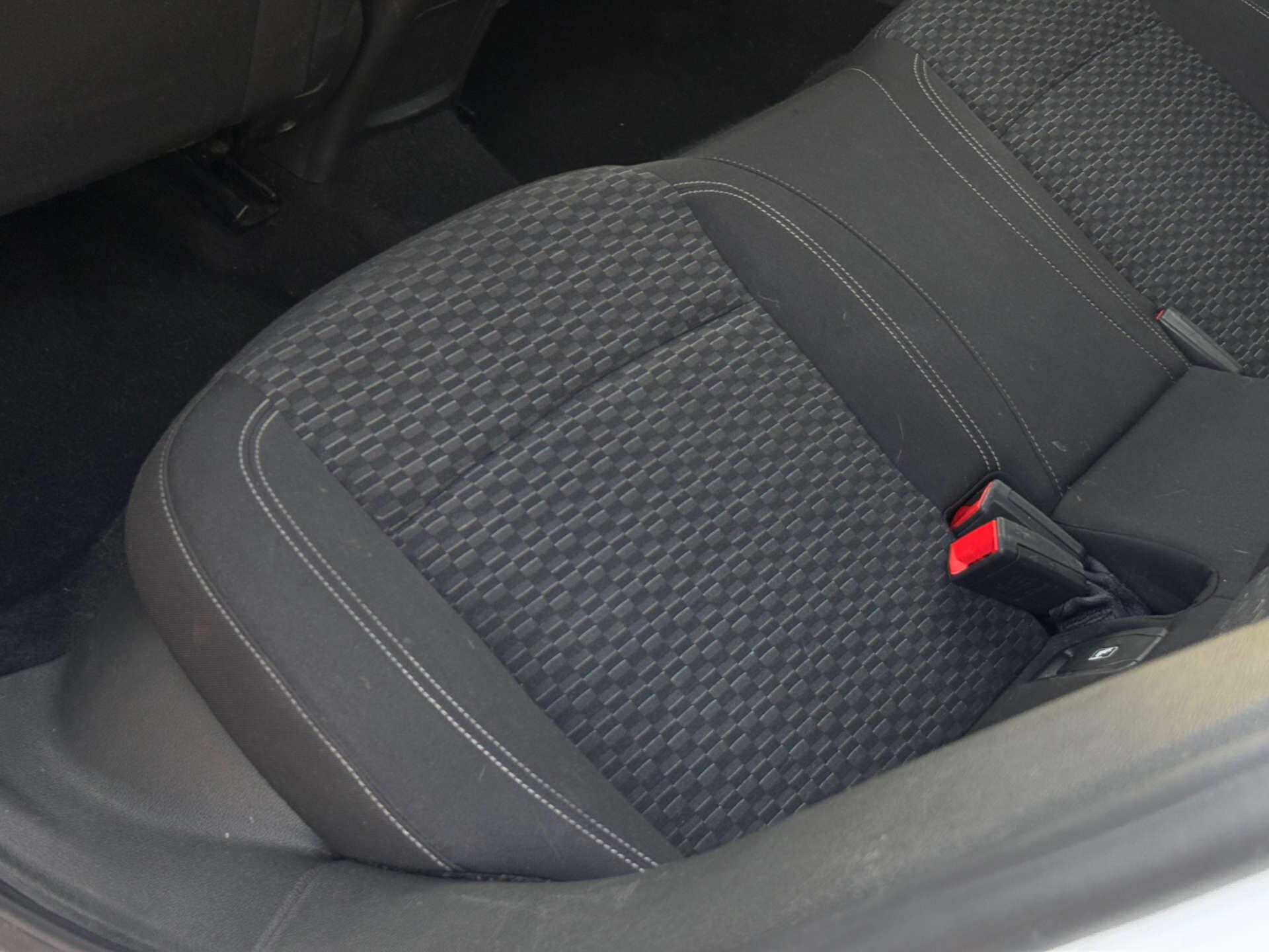 Vauxhall Astra view 34
