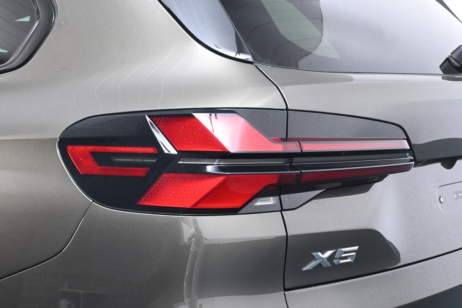 BMW X5 view 21