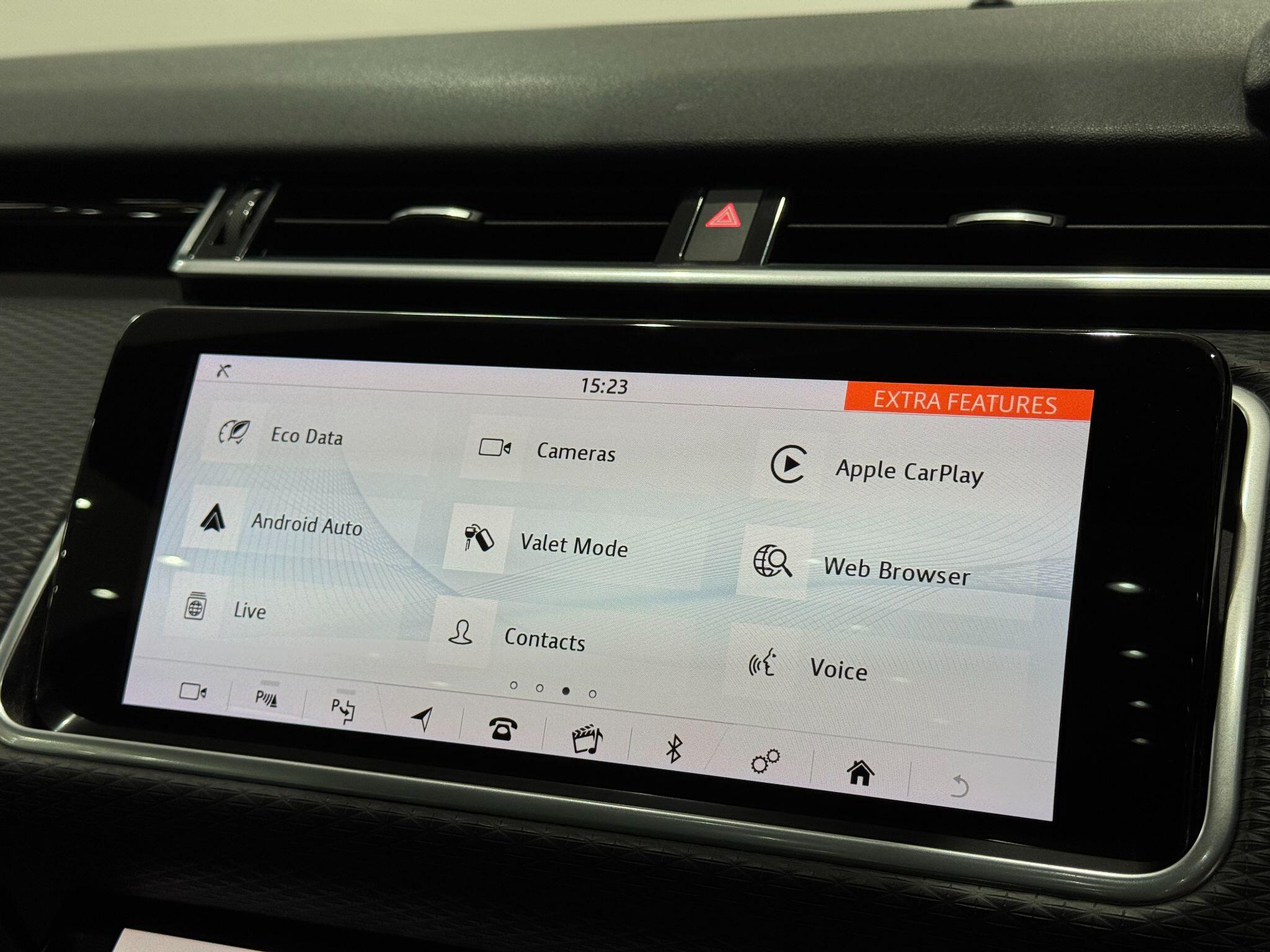 Land Rover Range Rover Velar view 31
