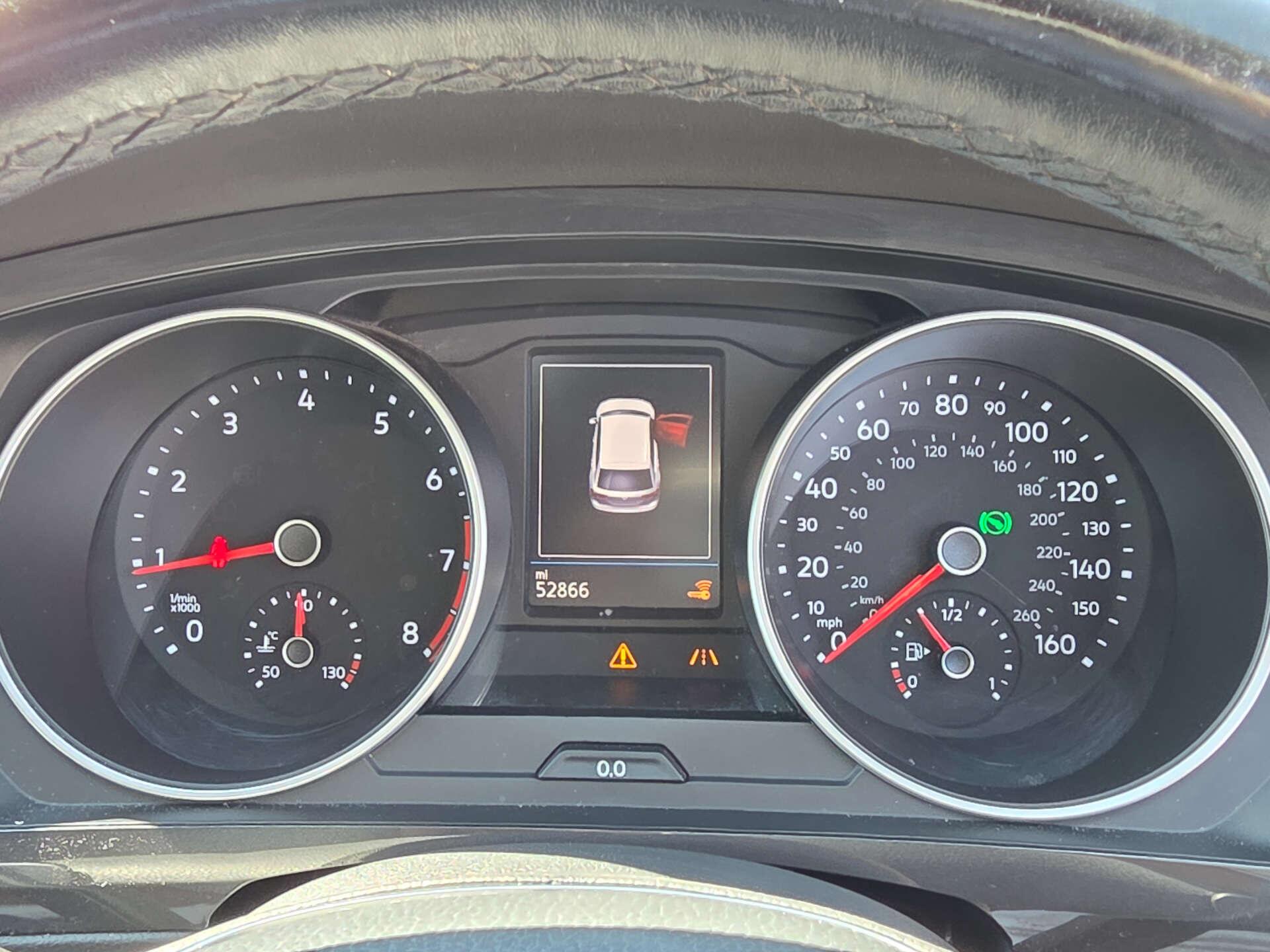 Volkswagen Tiguan view 23