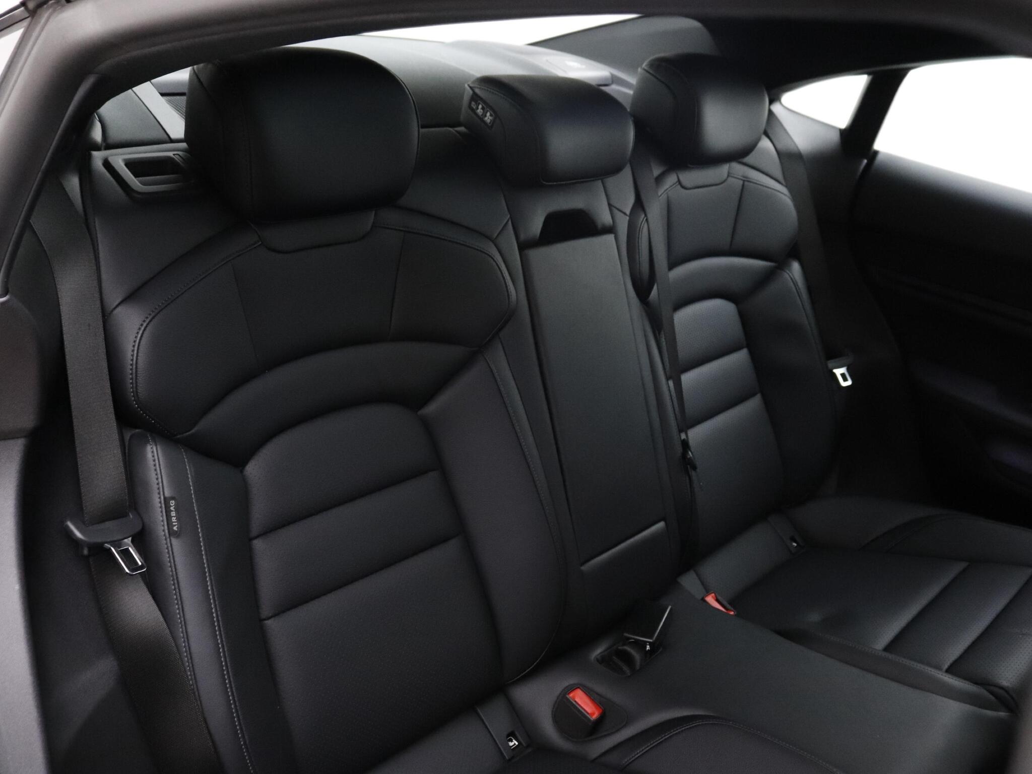 Porsche Taycan view 18